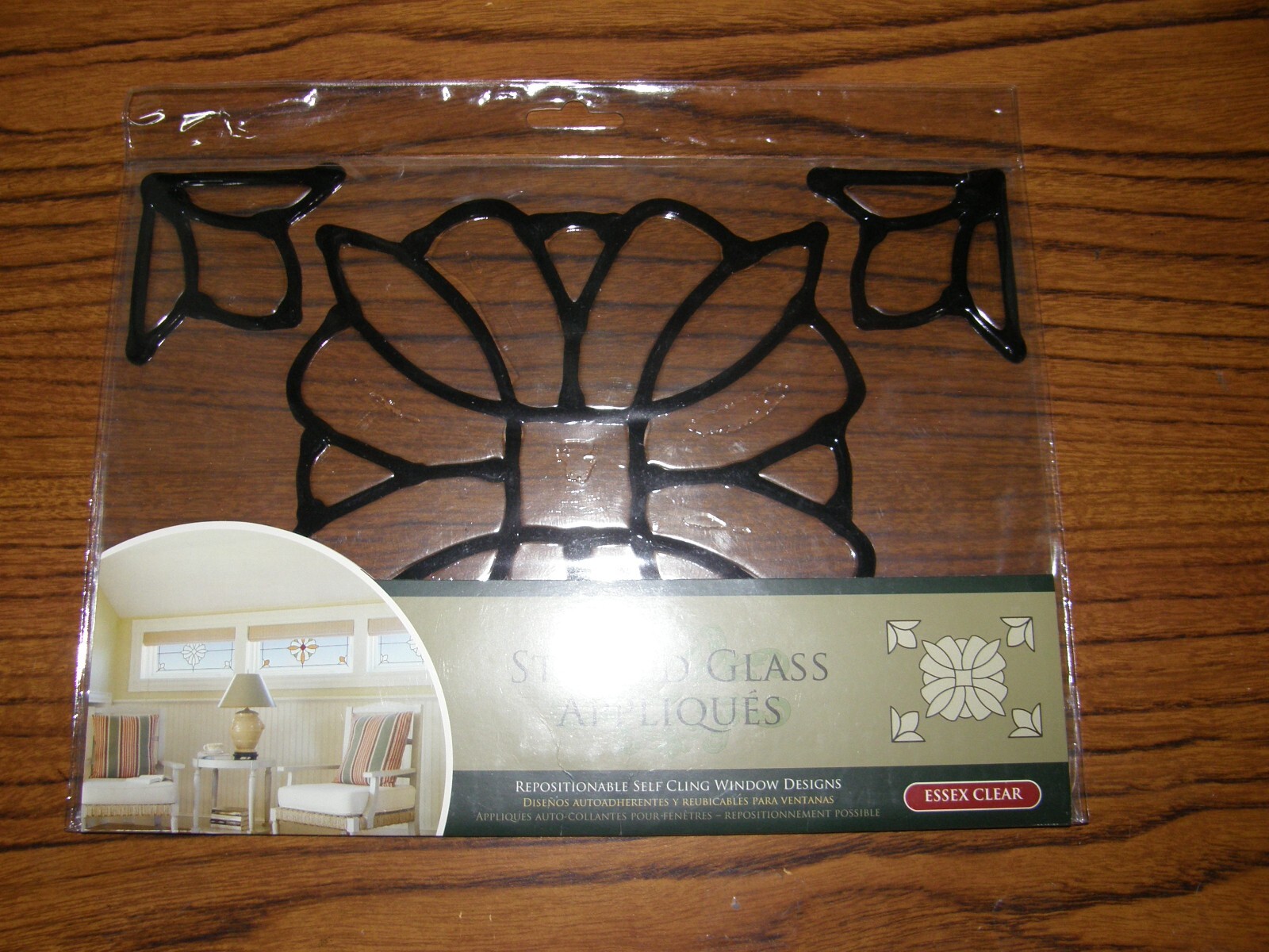 9260)Brewster Home Fashions Essex Clear/Black Stained-Glass Appliqué 10.5 x 7.7"