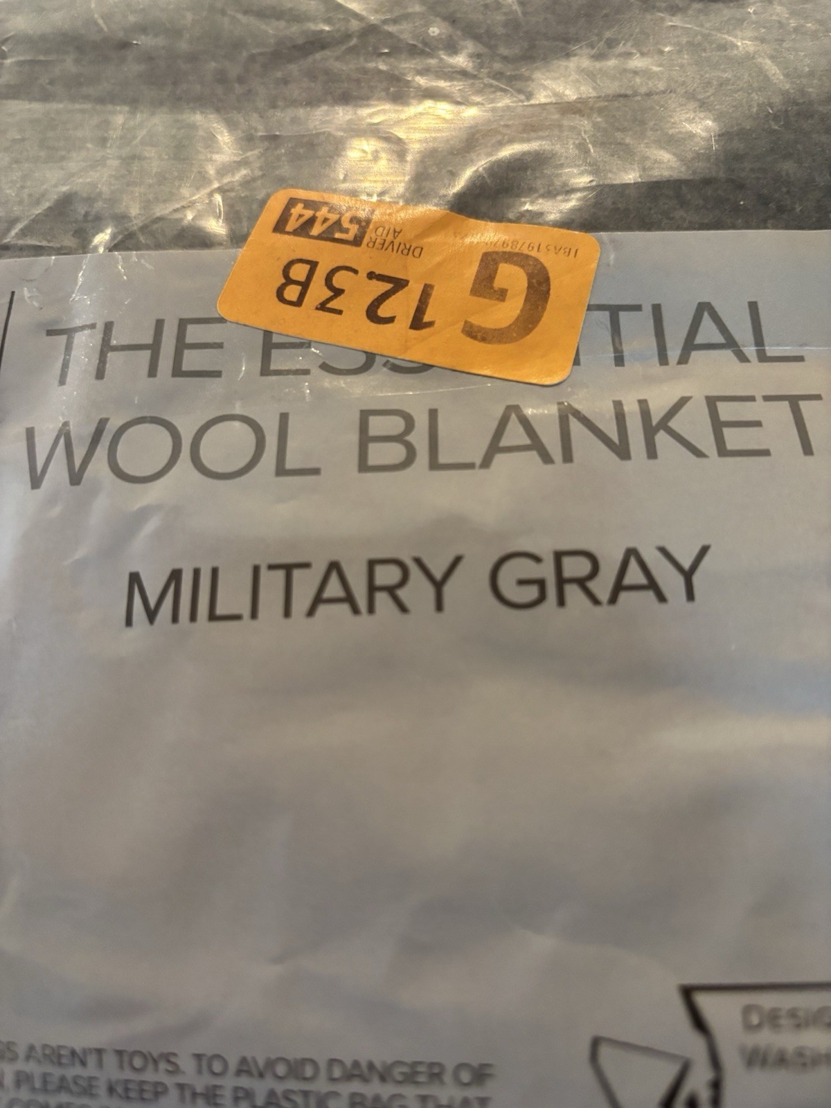 Arcturus Military Wool Blanket – Warm, Thick, Washable – Great for Outdoors, Cam