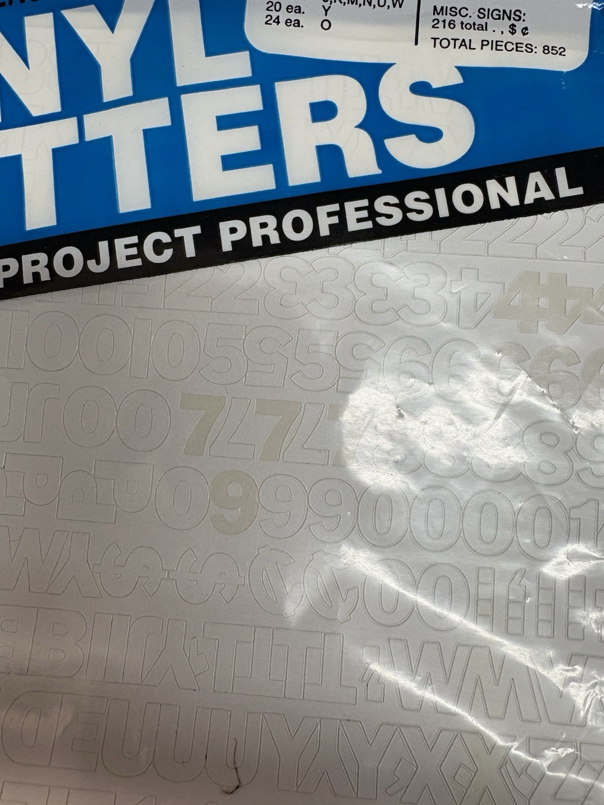 Permanent Adhesive Vinyl Letters & Numbers 1/2" G WHITE PARTIAL / A FEW MISSING