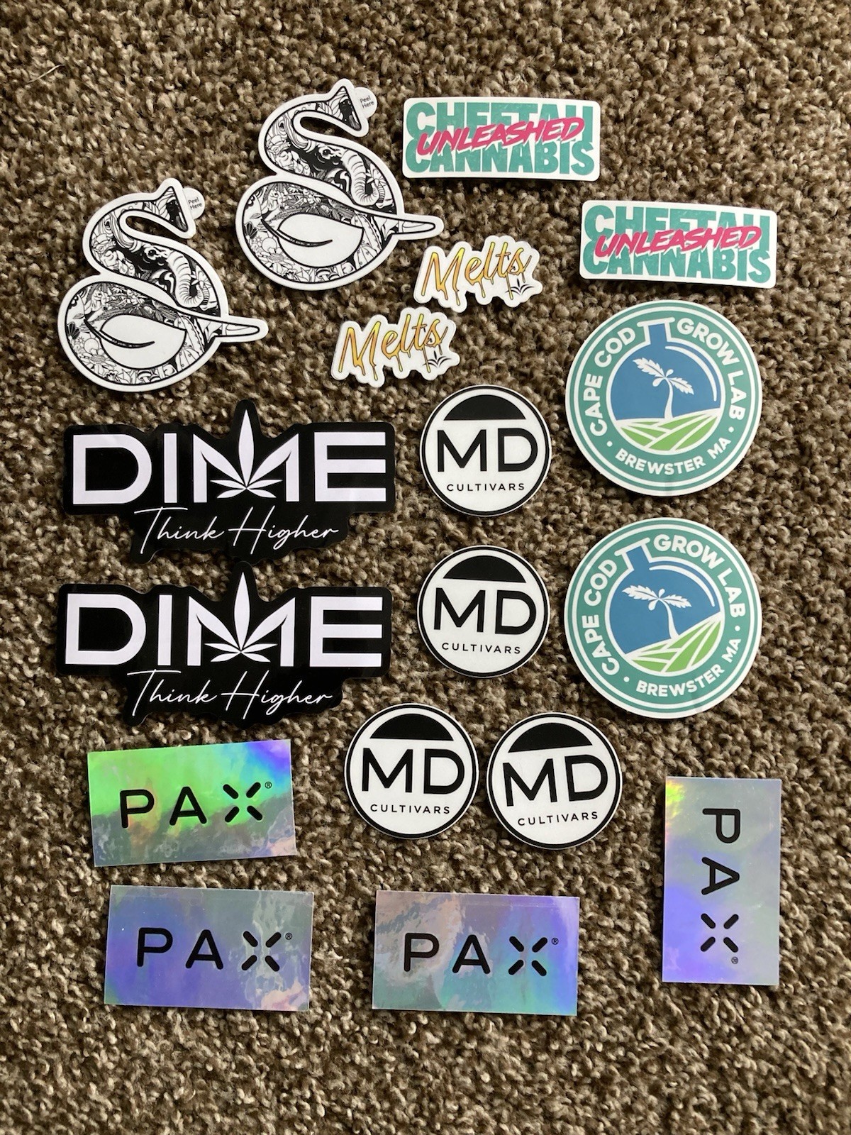 1/2 LB OF CANNABIS STICKERS/125+ DECALS/LOT OF PRODUCT, STRAINS & GROW STICKERS