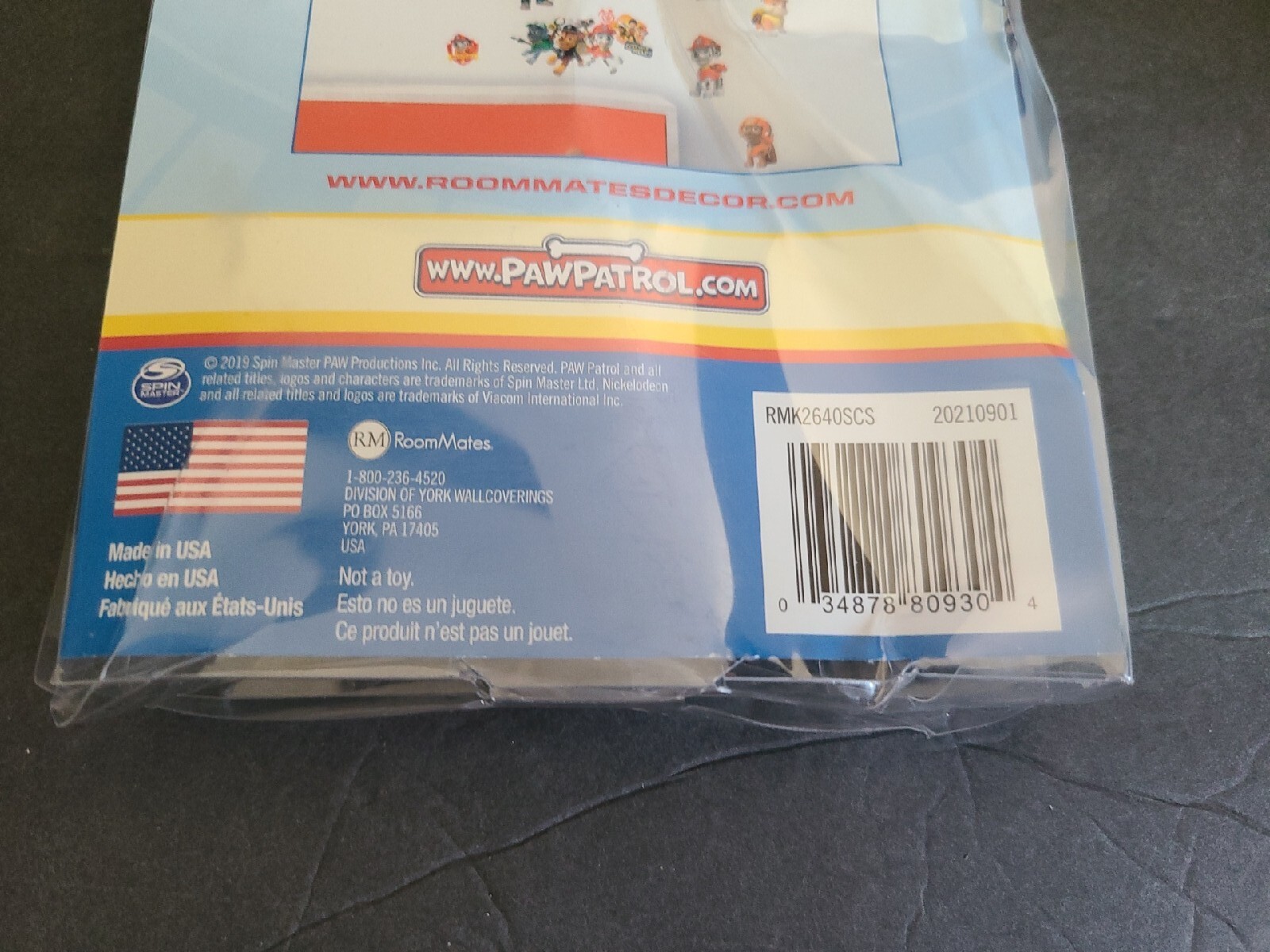 RoomMates RMK2640SCS Paw Patrol Peel and Stick 37 Wall Decals New
