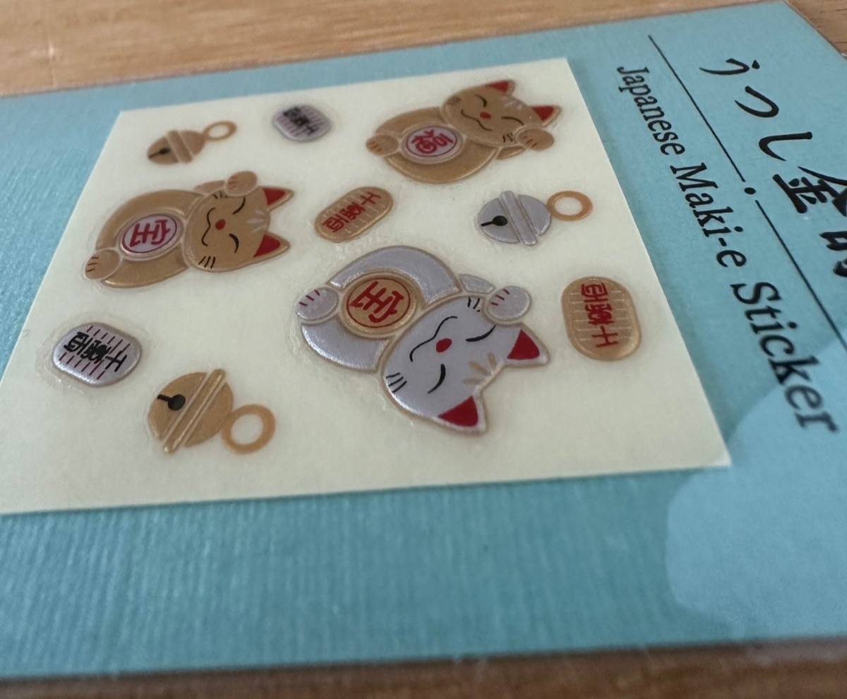 Makie Transfer Decal Sticker Gold Leaf Lucky Cat in Maneki Neko