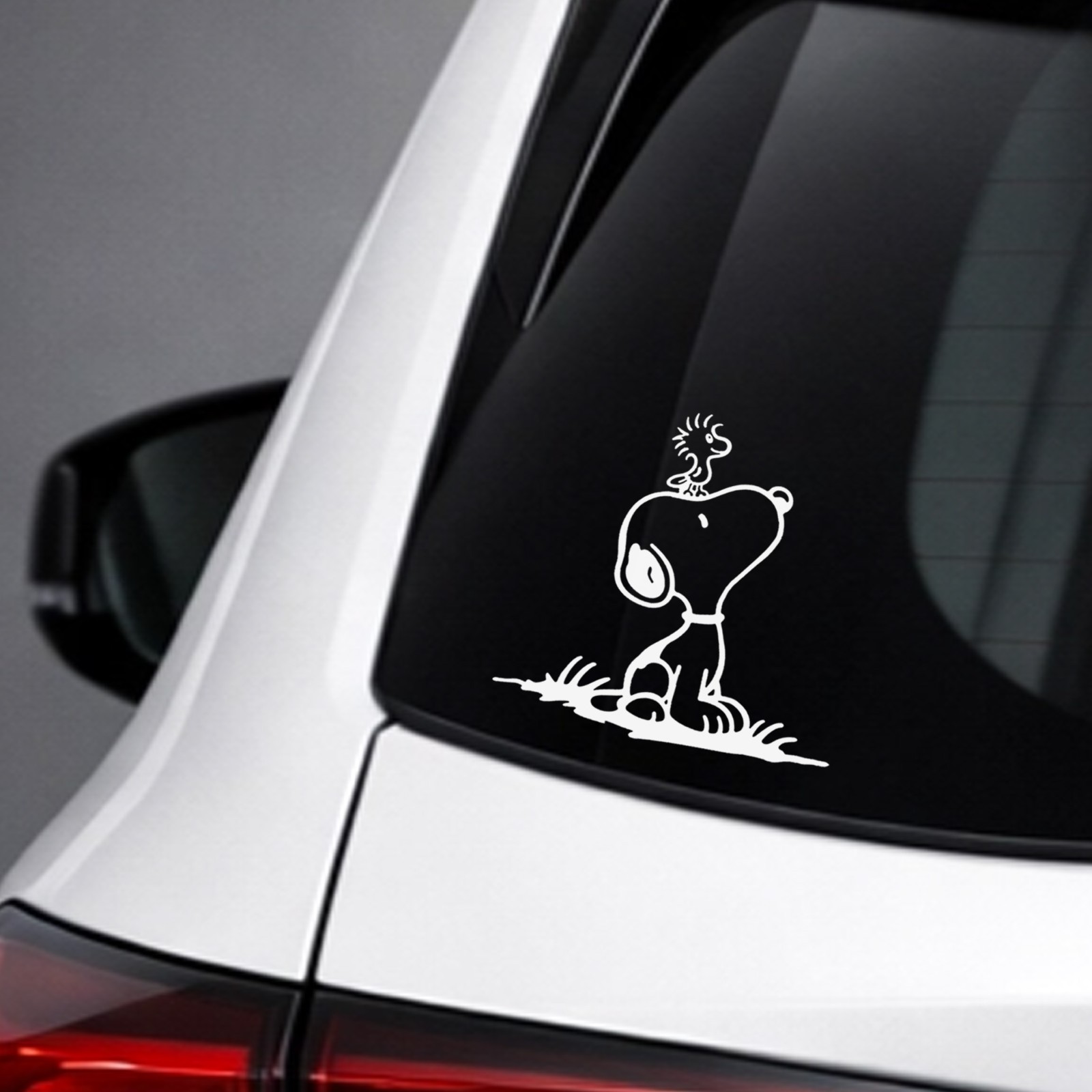 America’s Favorite Beagle & Feathered Friend Vinyl Decal – Classic Cartoon Dog