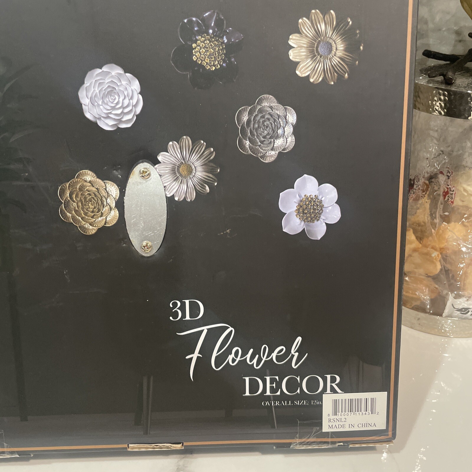 Wall 3rd Flower Decoration For any Room. Very Pretty. Brand New!