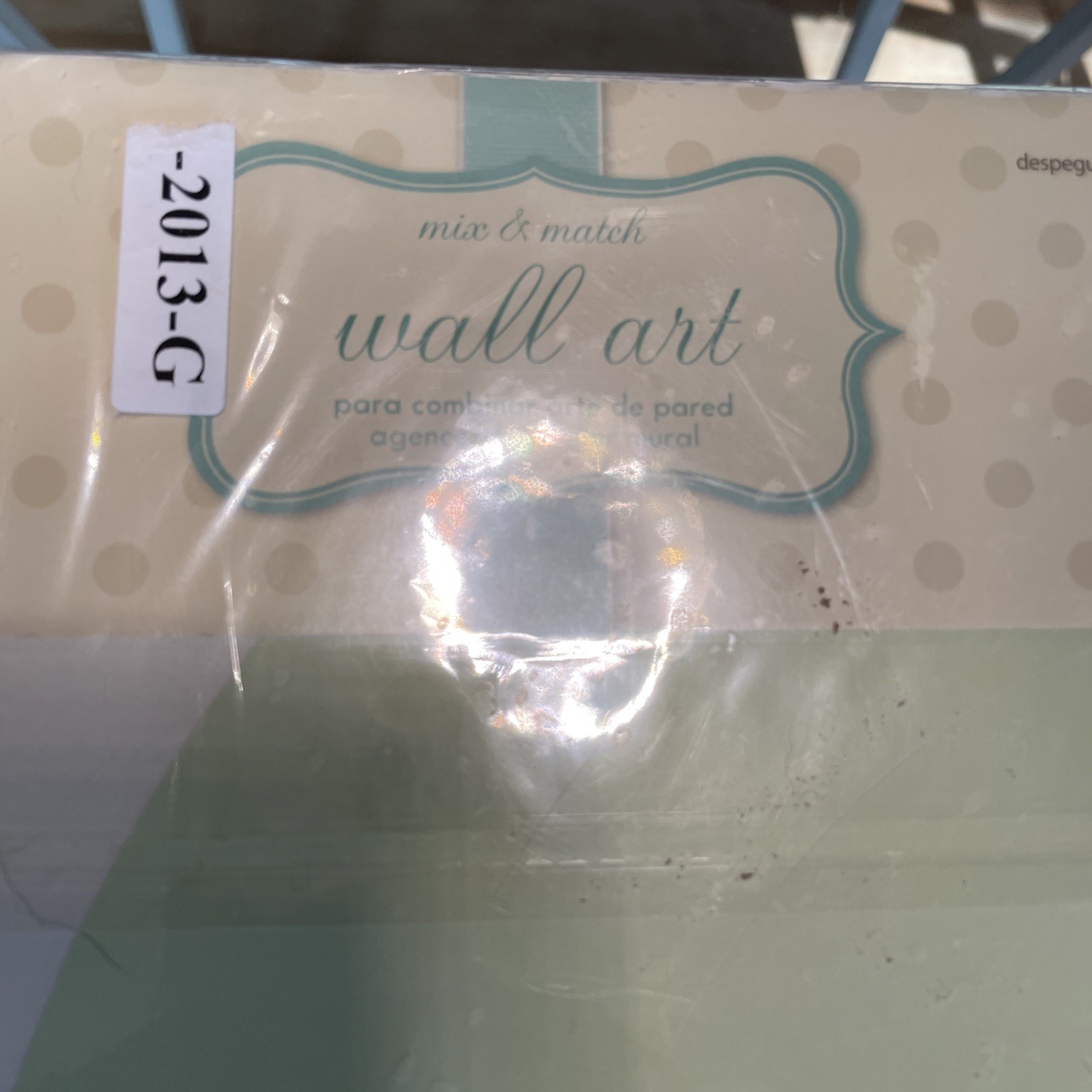 Wall Pops Peel And Stick Wall Art.12 Pieces Pea POD Green. New In Package.