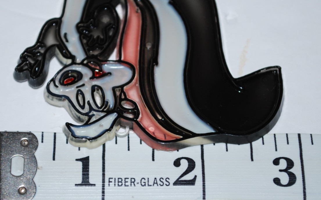 Suncatcher Pepe Le Pew Looney tunes Plastic Multicolor Approximately 3" X 3"