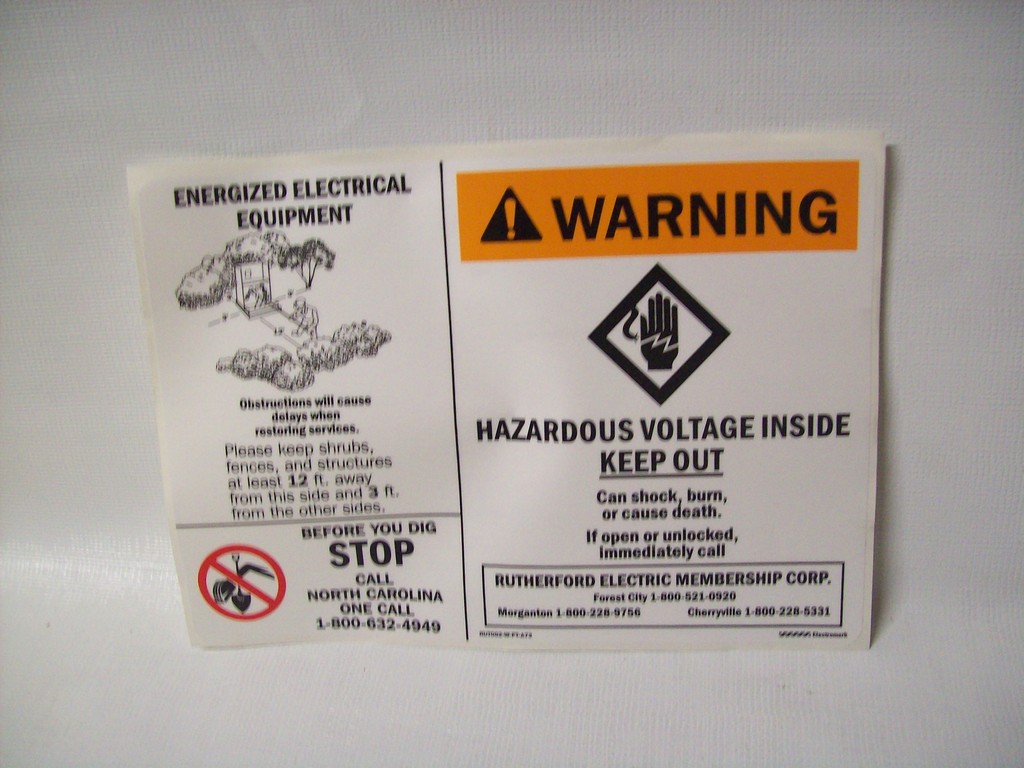 Qty of 5 ~ ~ ~Electromark 7" x 10" Warning Signs Y1451589