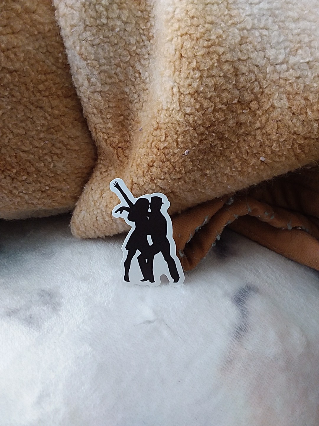 Vinyl Decal Sticker Of A Silhouette Of A Couple Dancing