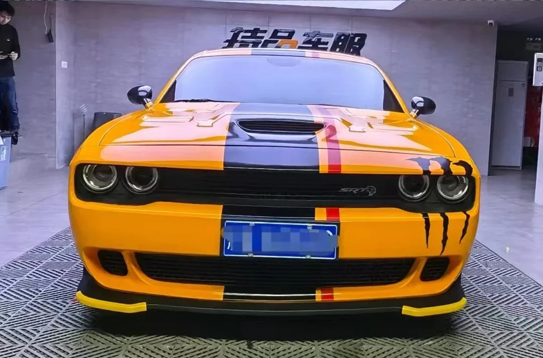 Aftermarket Dodge Challenger SRT Custom Body Side Vinyl Decal Kit – Full Door &