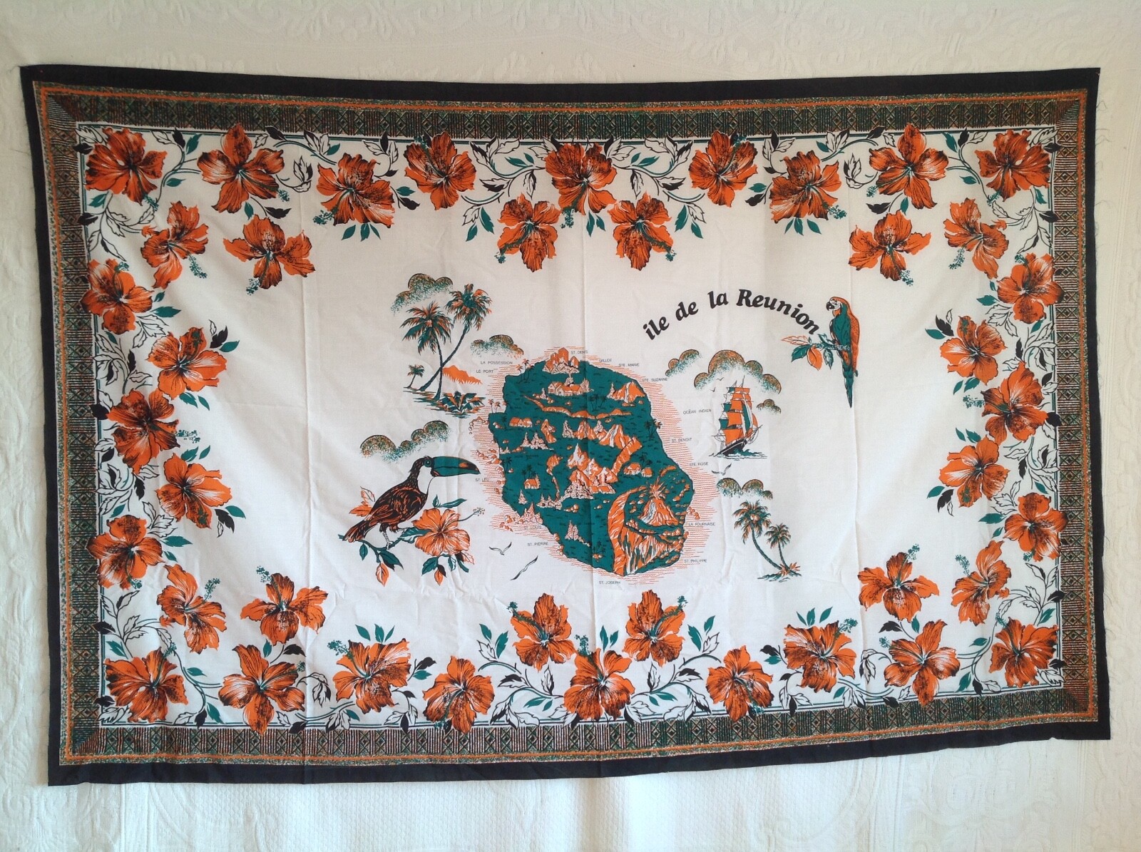 Reunion Island Wall Tapestry In Canvas ( CT01/19/8-21B )