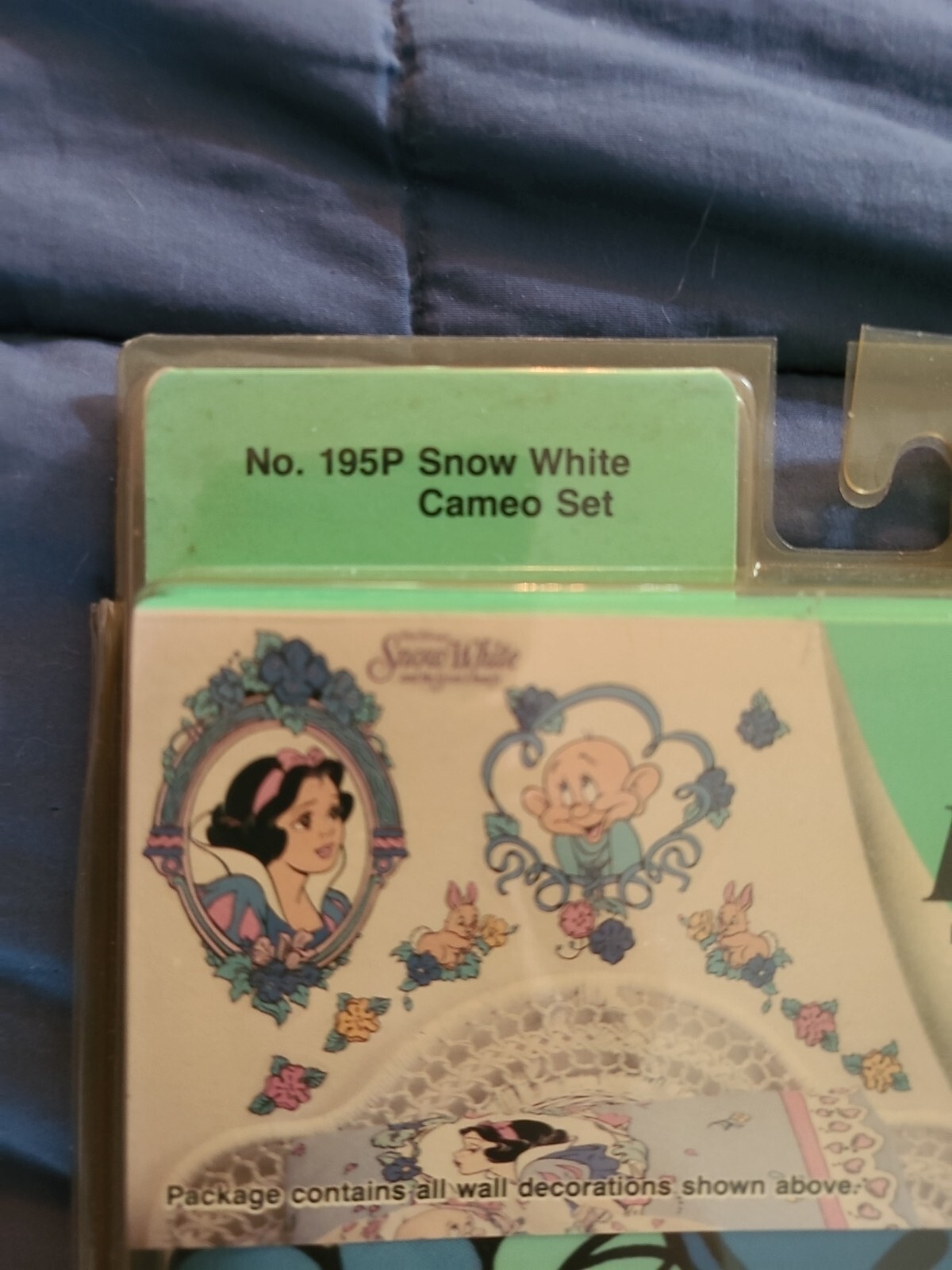 New Vintage USA Made 1990s Priss Prints Disney Snow White Cameo Set Wall Decals