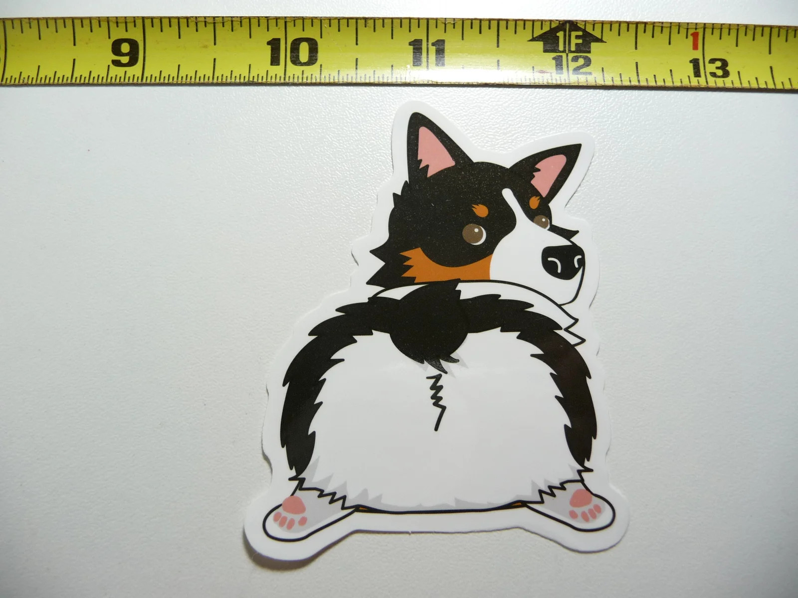 CORGI LOOKING OVER BUTT SMALL STICKER DECAL DOG BREED PET BEST FRIEND LAPTOP