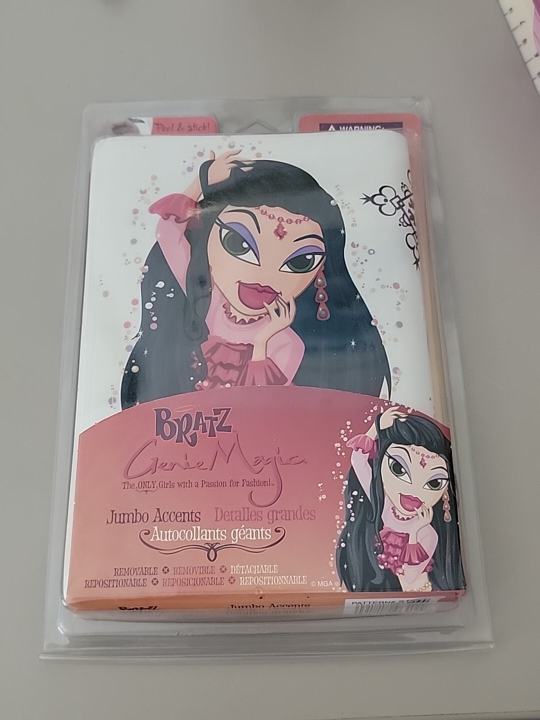 BRATZ Dolls Genie Magic Peel & Stick 32 Jumbo Accents Removable Wall Decor