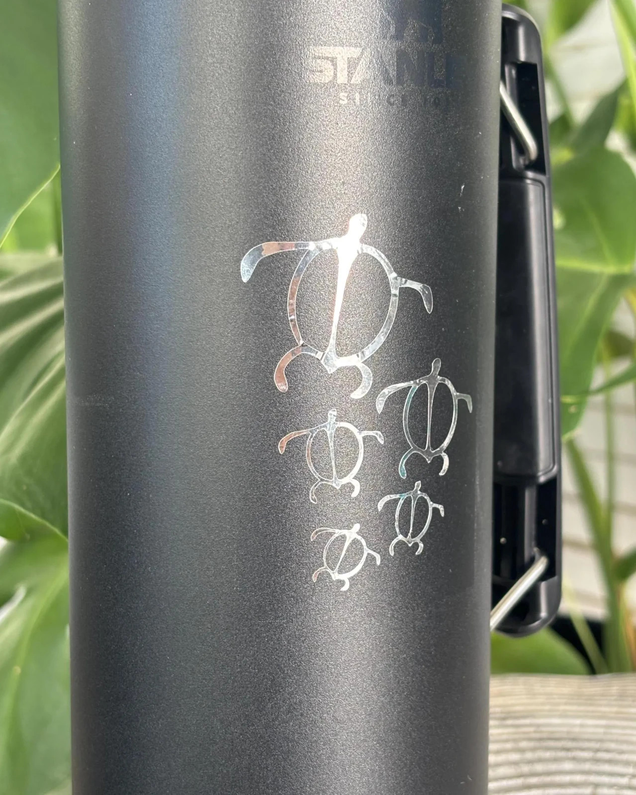 Hawaiian Design 3" Chrome Honu Sea Turtle Ohana Family Decal Sticker