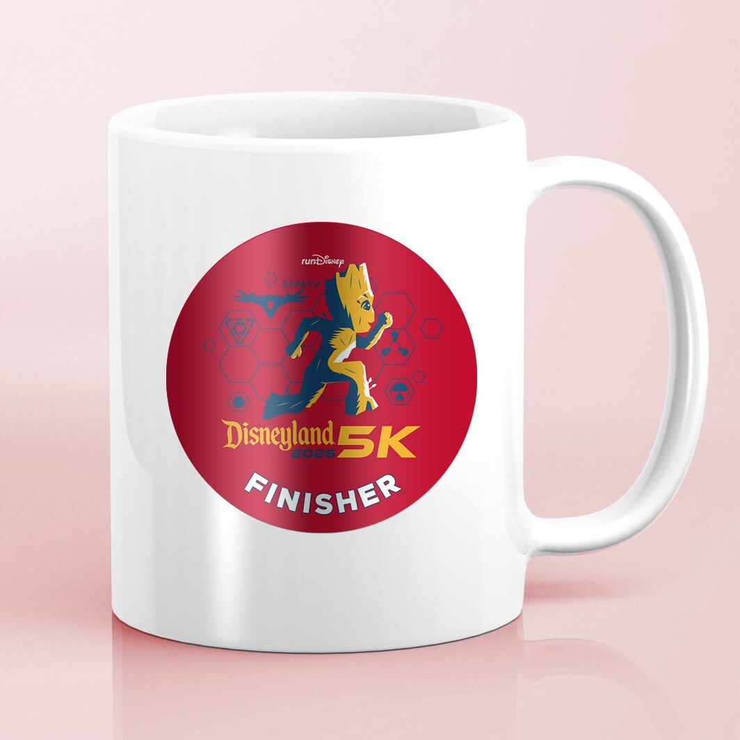 Disneyland Half Marathon Weekend 2025 5K 3.1 FINISHER Water Bottle Sticker