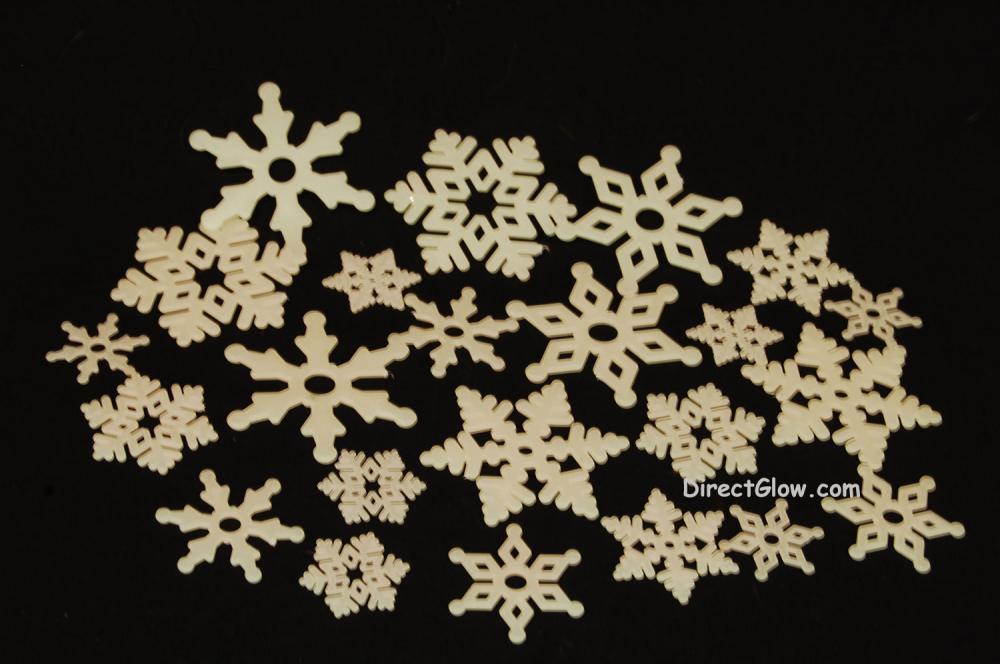 DirectGlow 24pc Glow in the Dark Snow Flakes Luminous Kids Wall Ceiling Decor