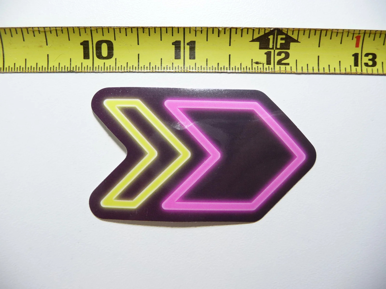 NEON SMALL STICKER DECAL ARROW POINT DIRECTION POINT FUNNY FUNNY