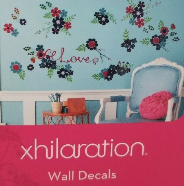 Xhilaration Floral – Love Wall Decals NIP