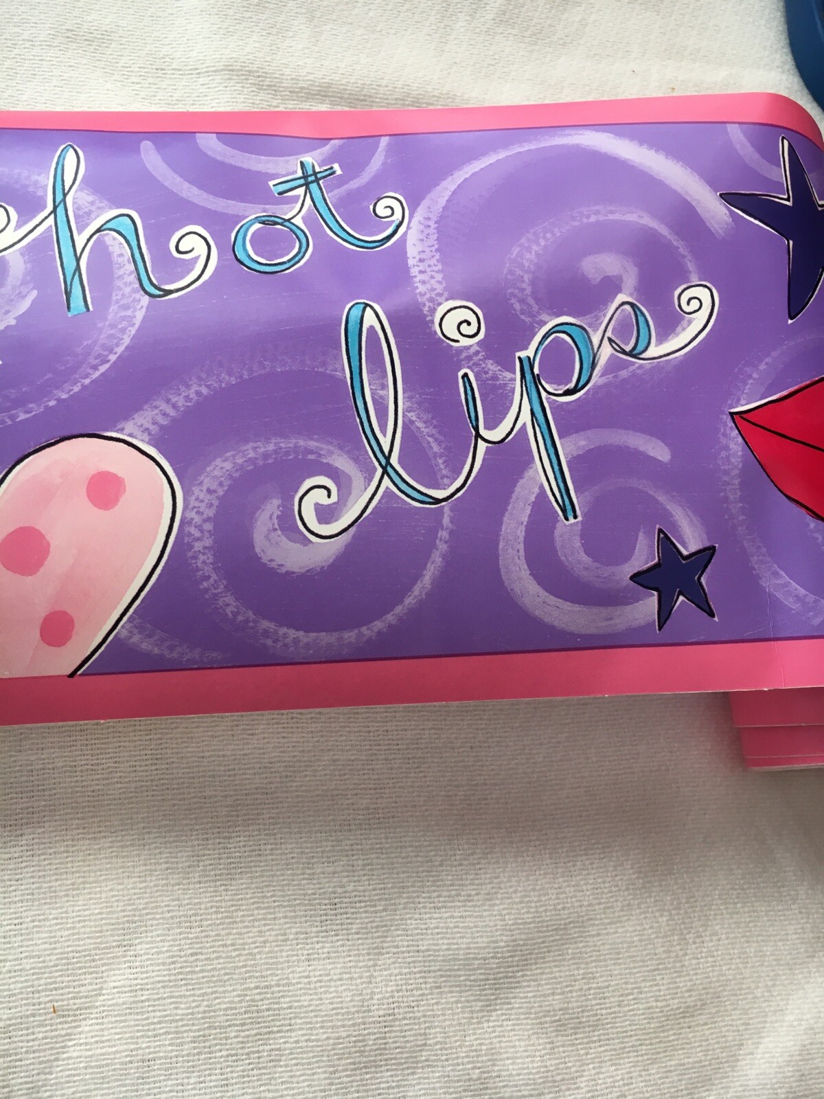 HOT LIPS PURPLE PINK HEARTS STARS LIPS WALLPAPER BORDER. QUIRKY NEW!