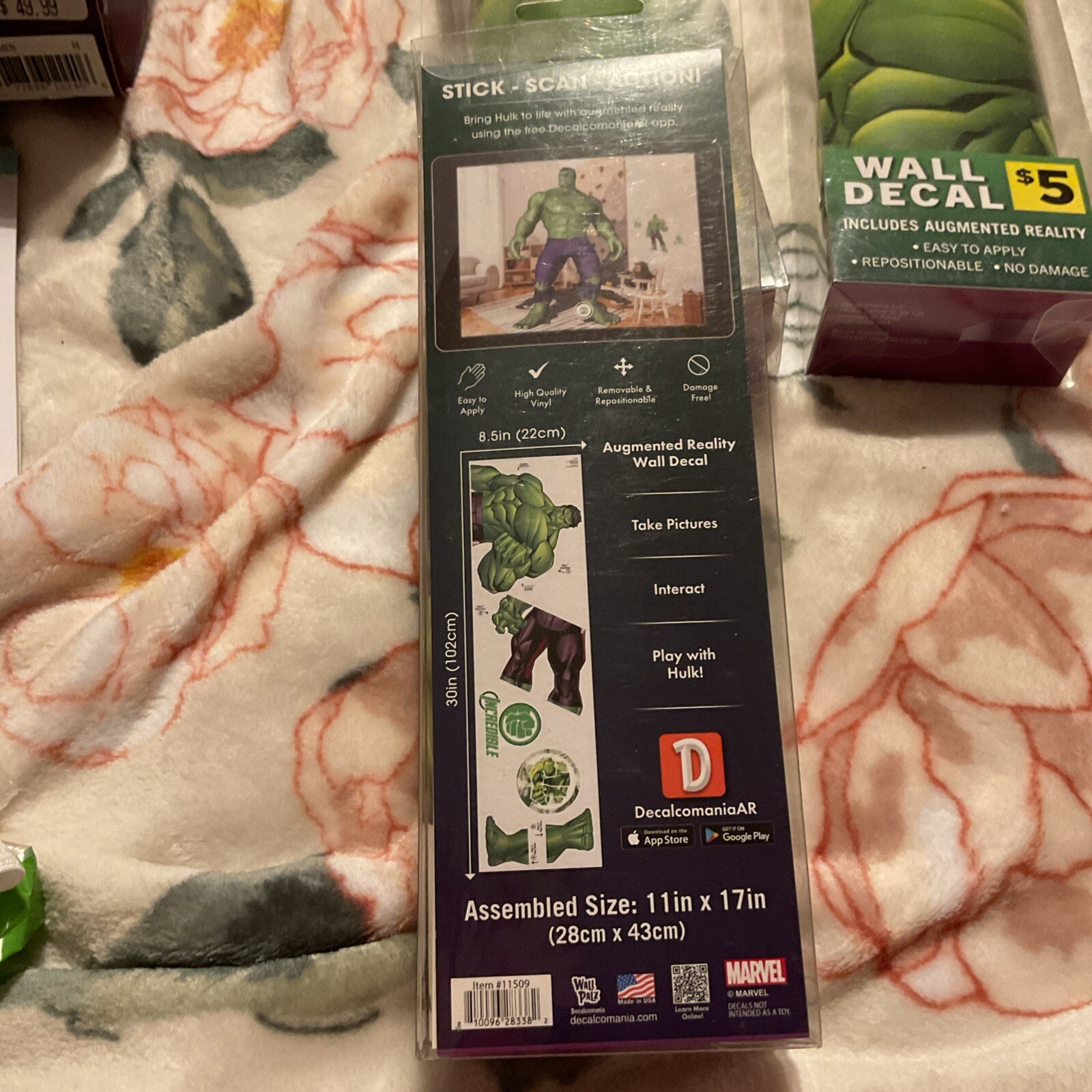 Lot Of 4 11" x 17" Marvel Hulk Wall Decals