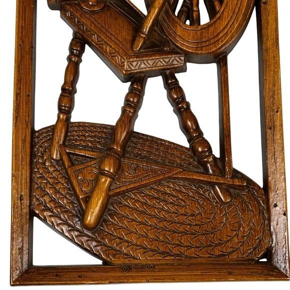 Vintage Durwood Products USA Wood Carving Spinning Wheel Wall Art Decor