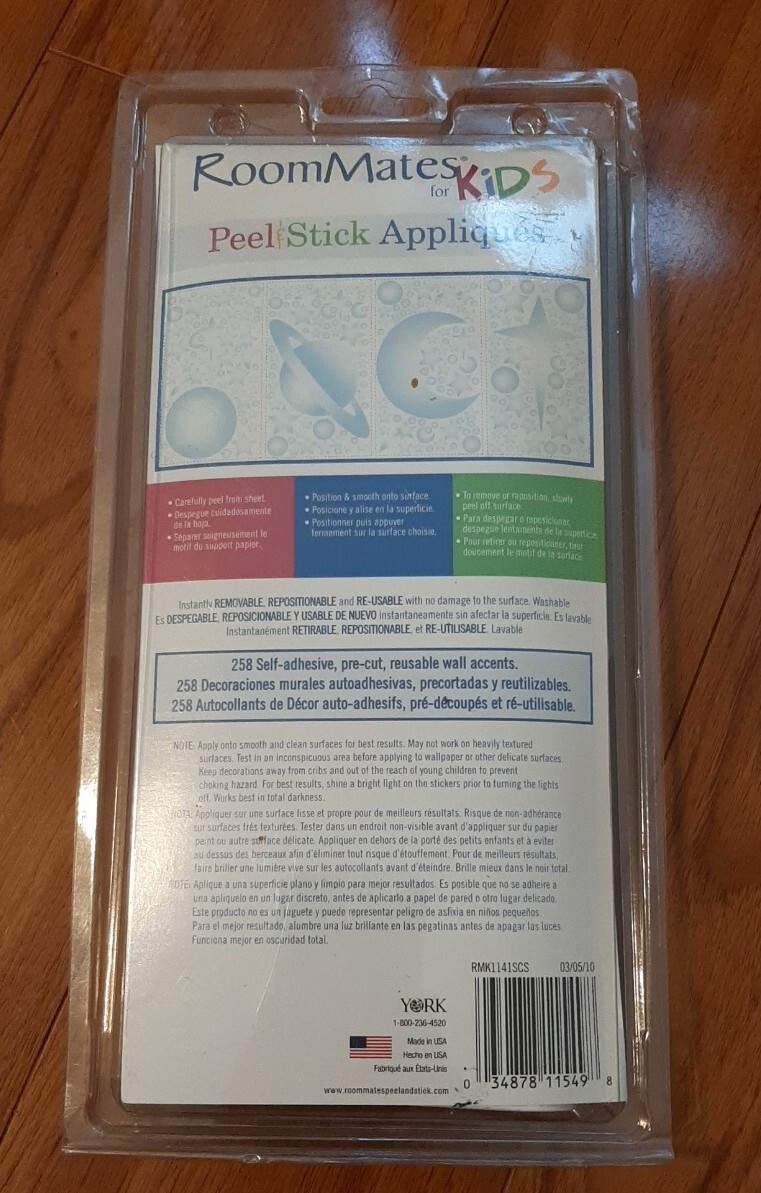 Roommates For Kids Peel & Stick Appliques Stars Space Planets Glo-In Dark NEW