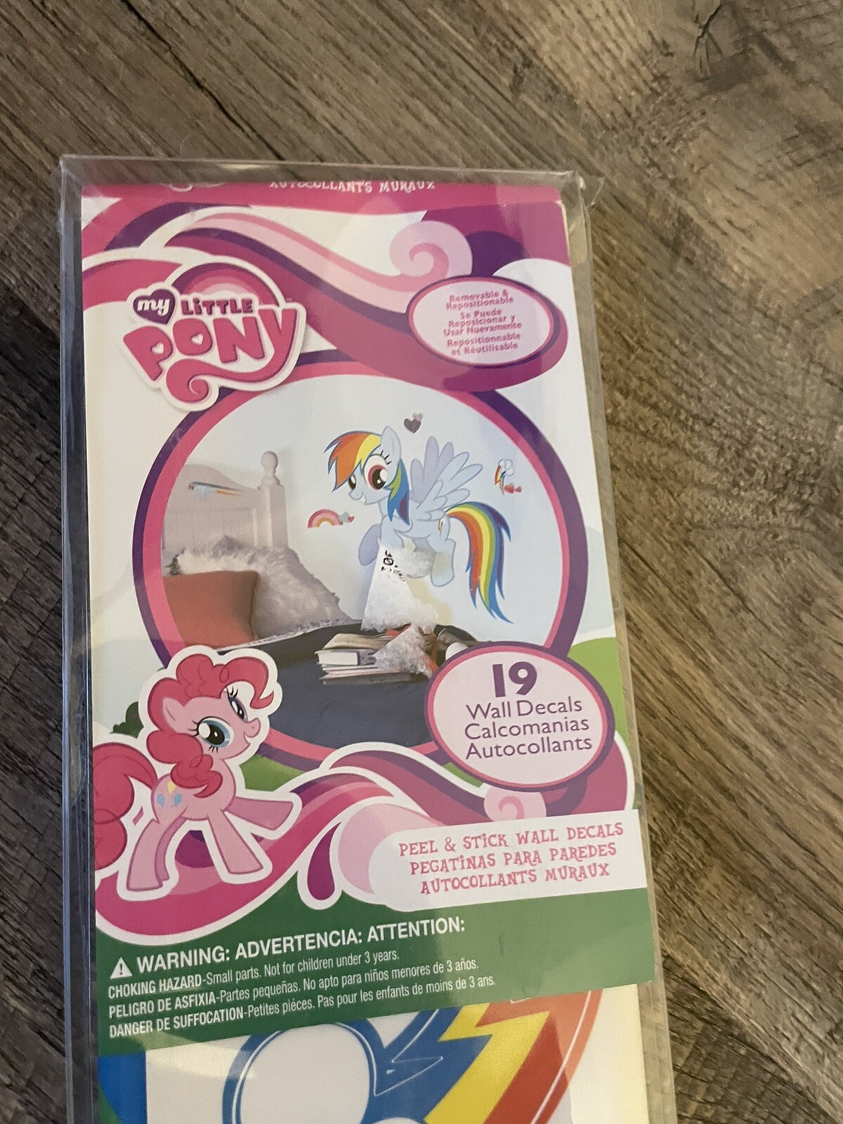 RoomMates My Little Pony Rainbow Dash Peel and Stick Giant Wall Decals
