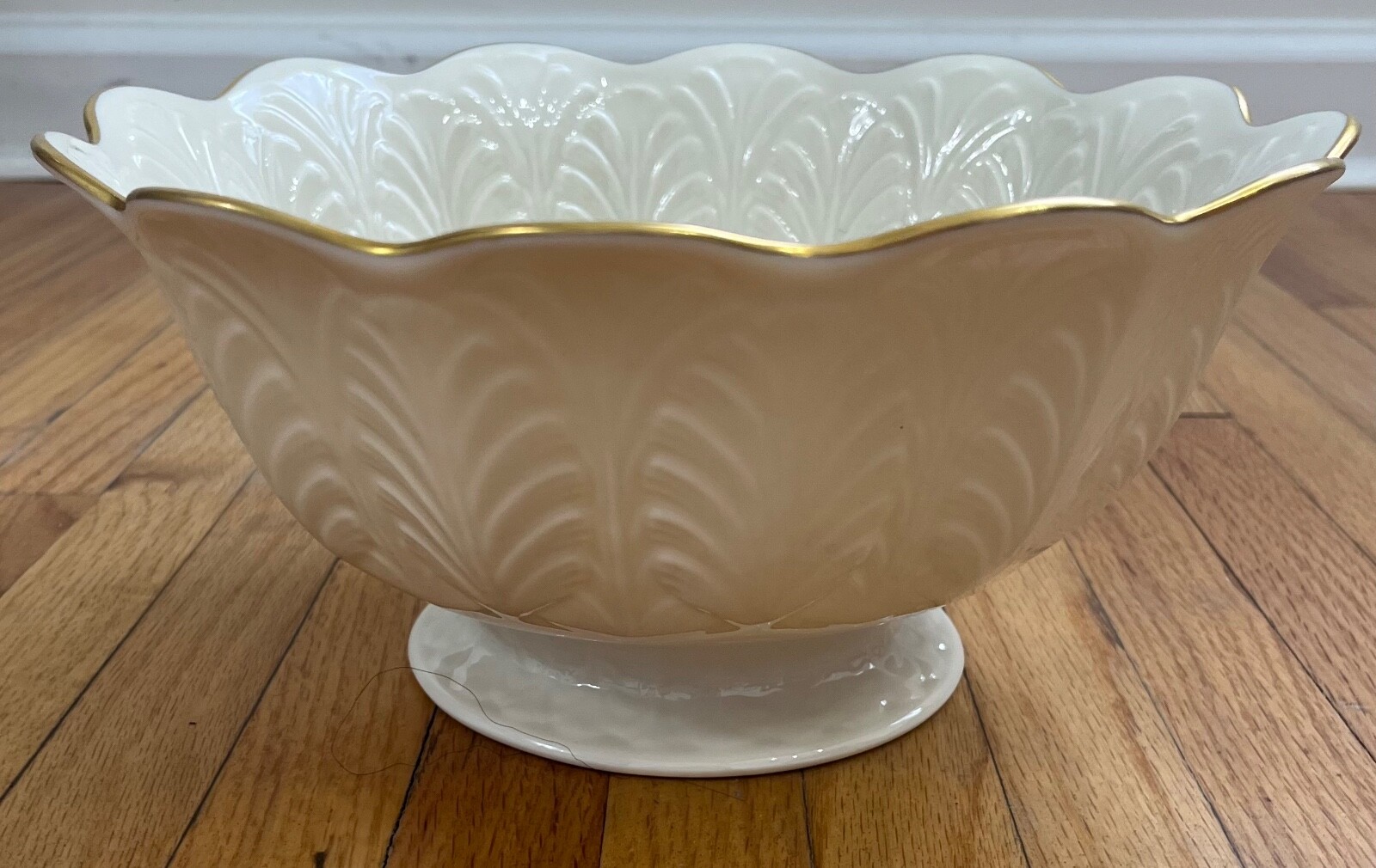 Lenox footed Bowl scalloped,embossed,3D , 24k gold trim