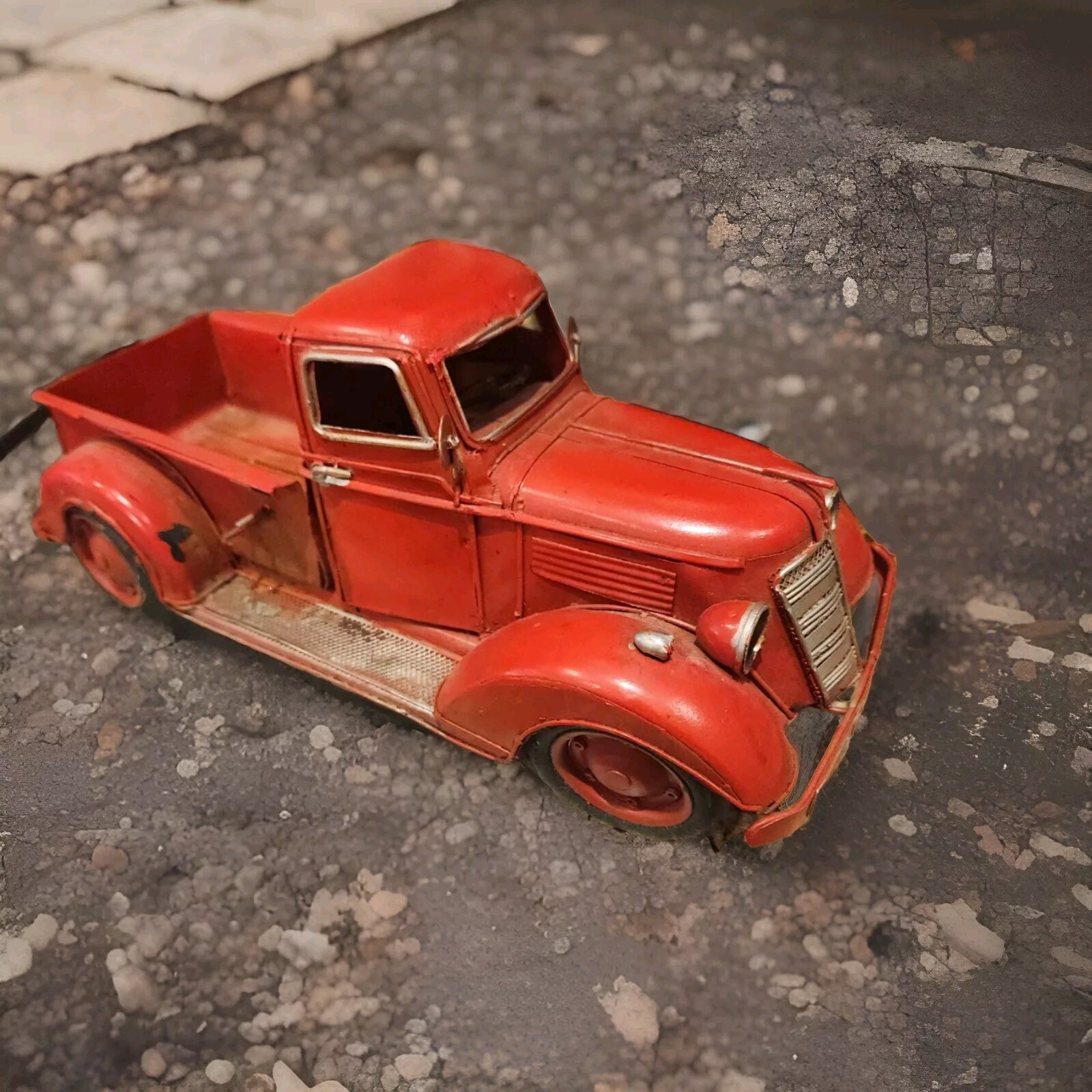 Pickup Truck Metal Model Vintage Style Vehicle Holiday Decor Man Cave Garage