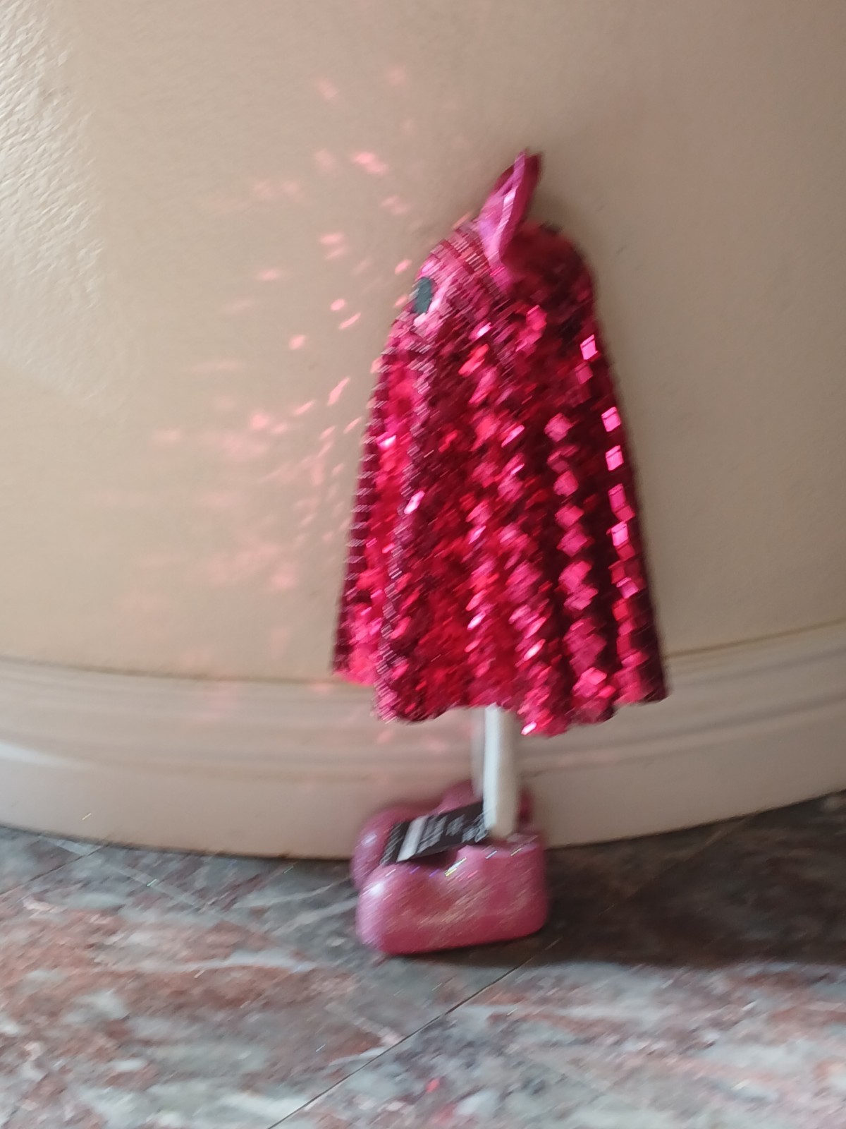 Mini Hot pink Figurine for Decoration