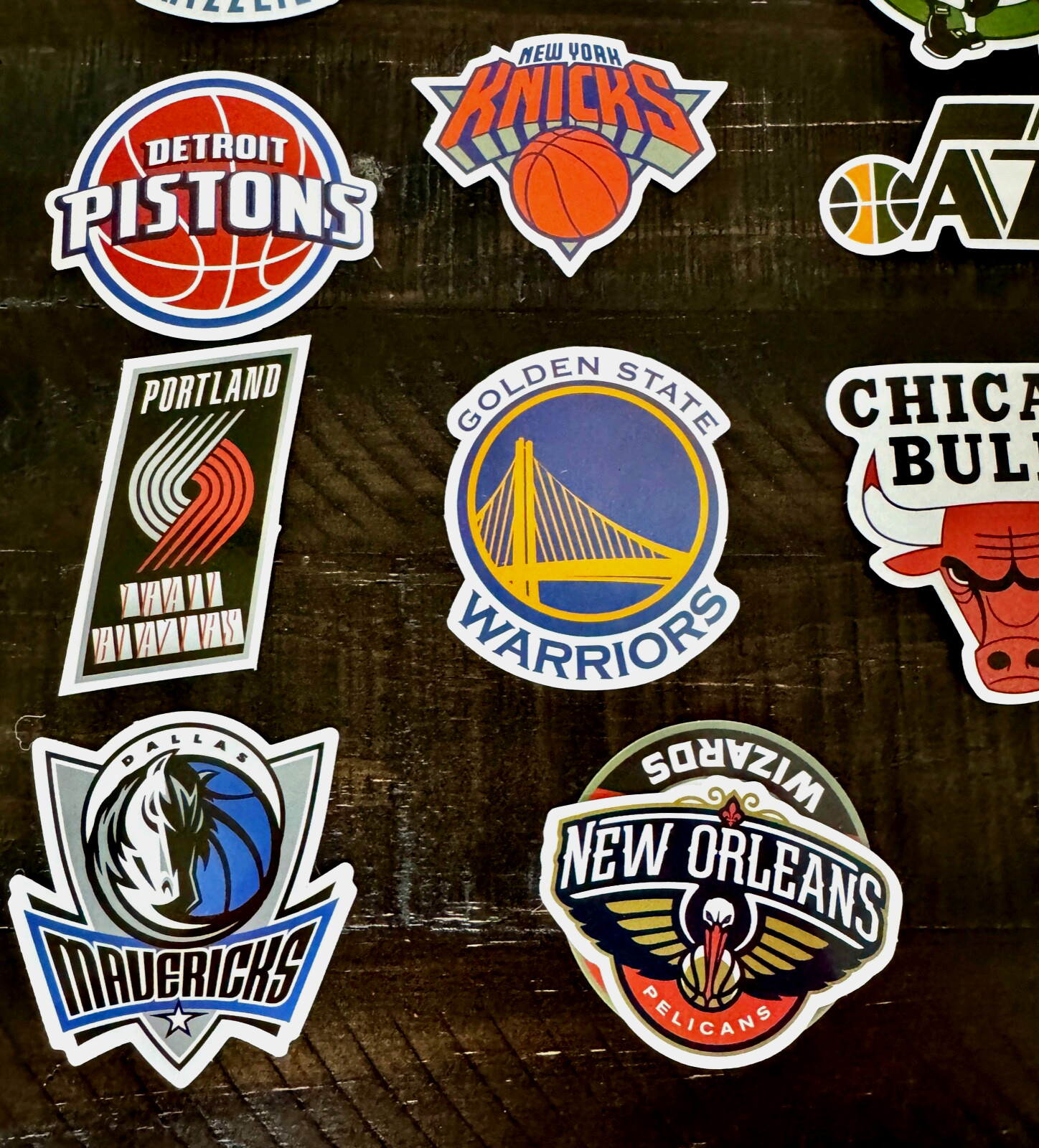 ~ NEW NBA LOGO STICKERS ~ PICK TEAM~PLUS TEAM TRADING CARD ~ SHOW YOUR SPIRIT ~