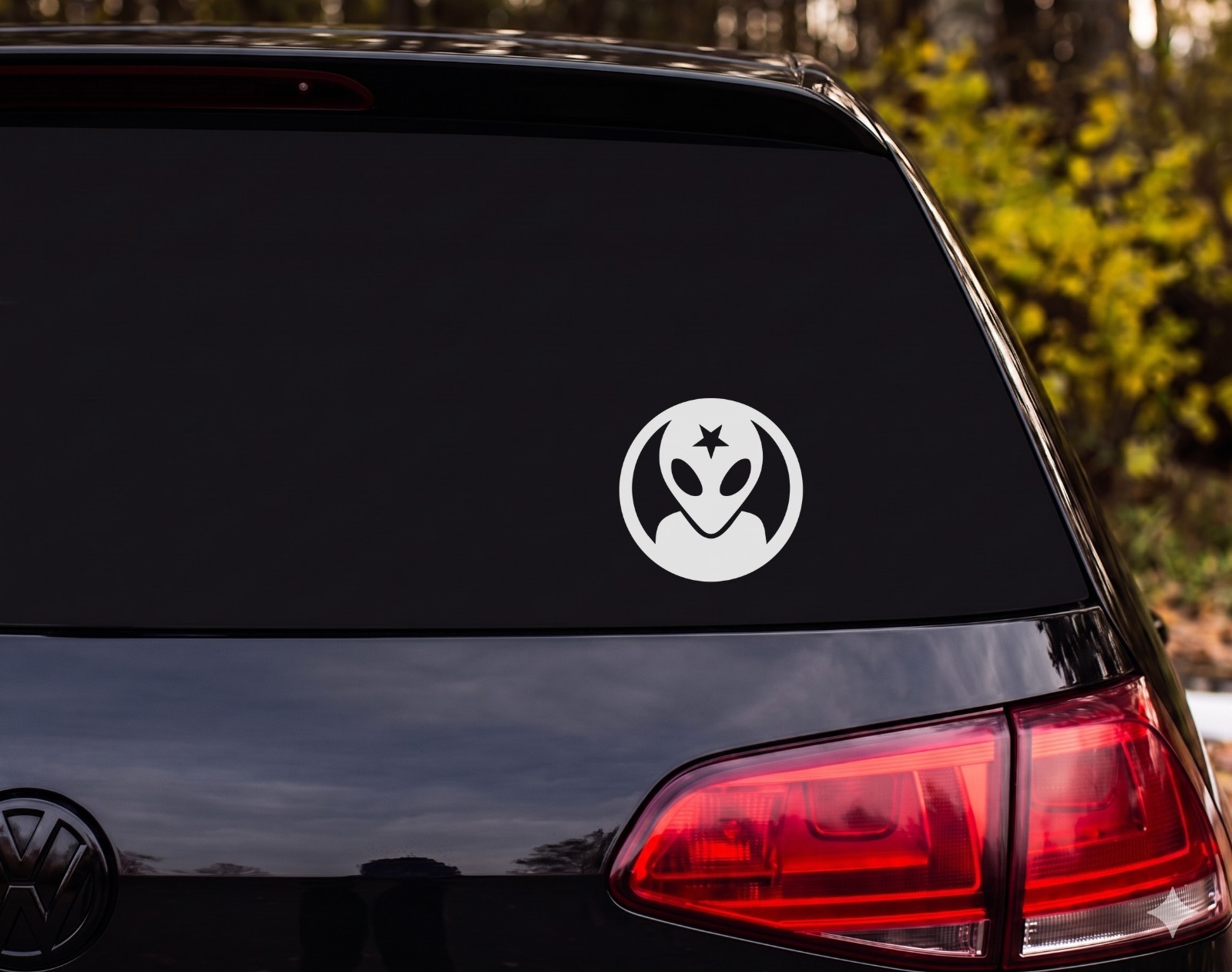 Alien Head With Star Die Cut Vinyl Decal Funny Car Laptop | Sci Fi Fan Gift
