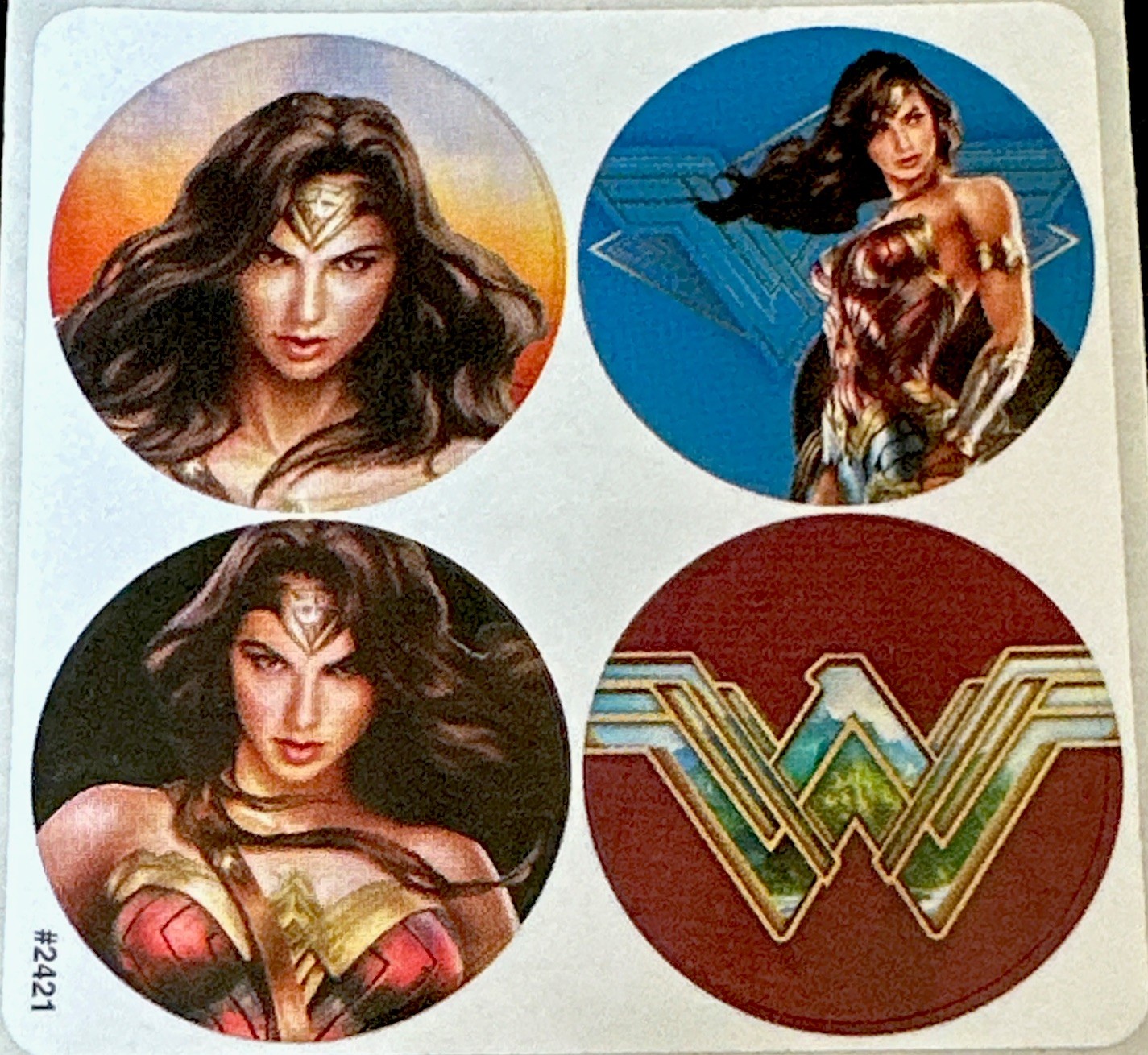 WONDER WOMAN 4 STICKERS✨⭐️❤️⭐️✨1 1/4”✨each one✨Sexy & Cute✨💋✨Wonderful✨⭐️🌟💫