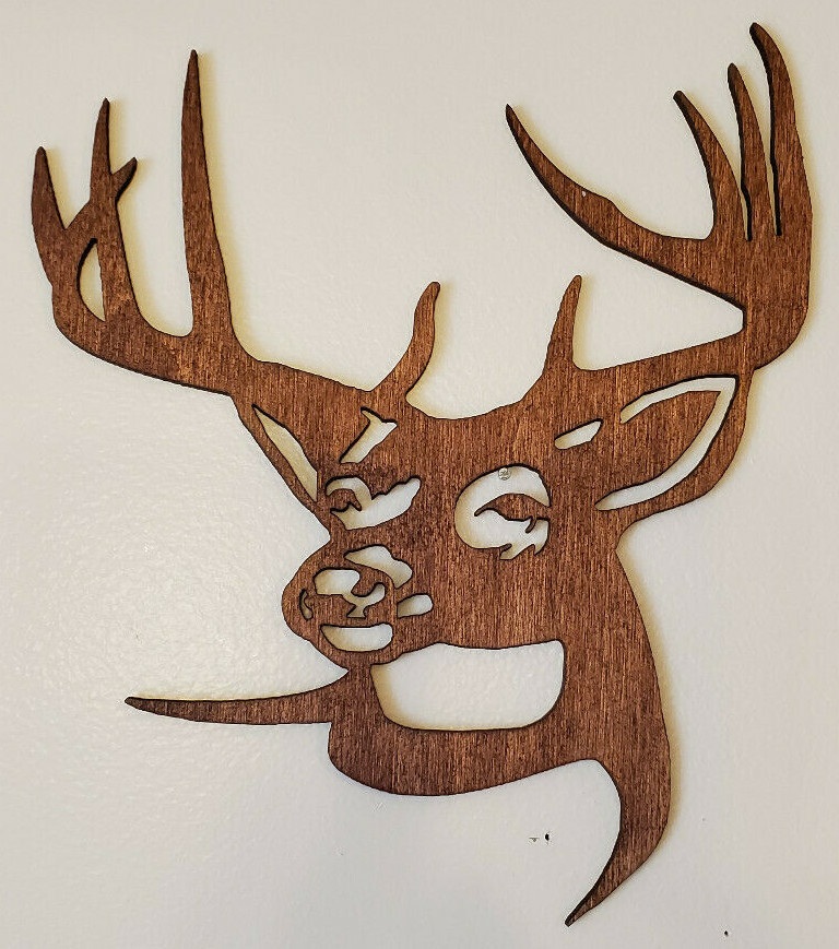 Beautiful Custom made Whitetail Buck accent for your picture arrangements.