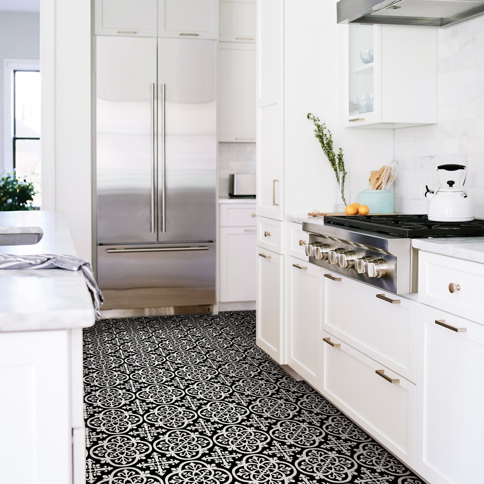 Gothic Peel and Stick Floor Tiles Black FP2475