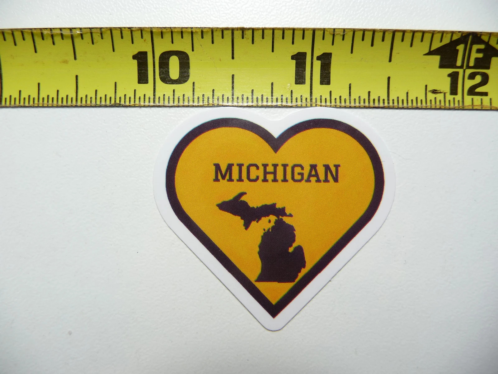 MICHIGAN HEART LOVE OUTLINE SMALL STICKER DECAL TRAVEL STATE SOUVENIR FUN