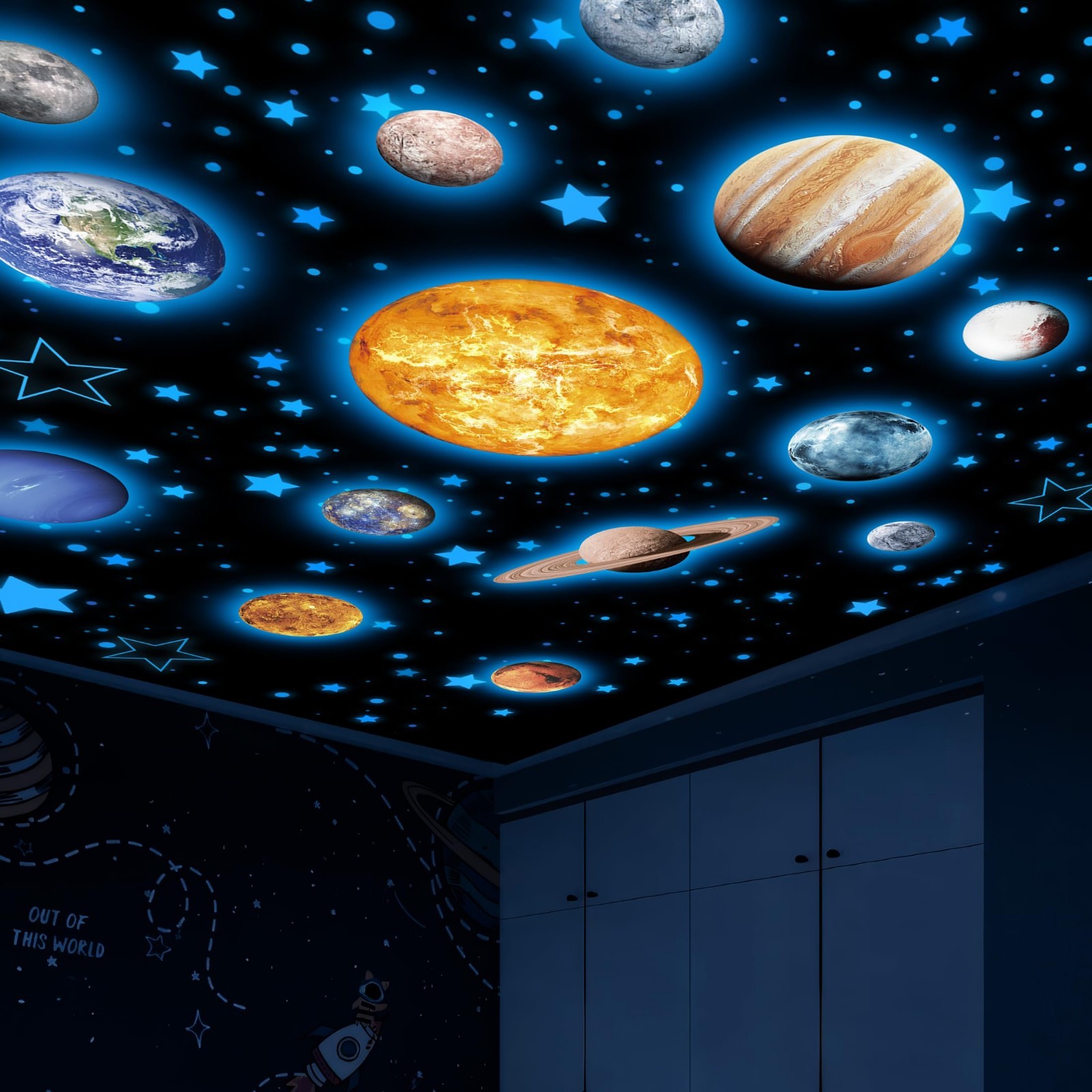 Glow in the Dark Solar System Wall Decals – 780 PCS Stars & Planets Stickers for