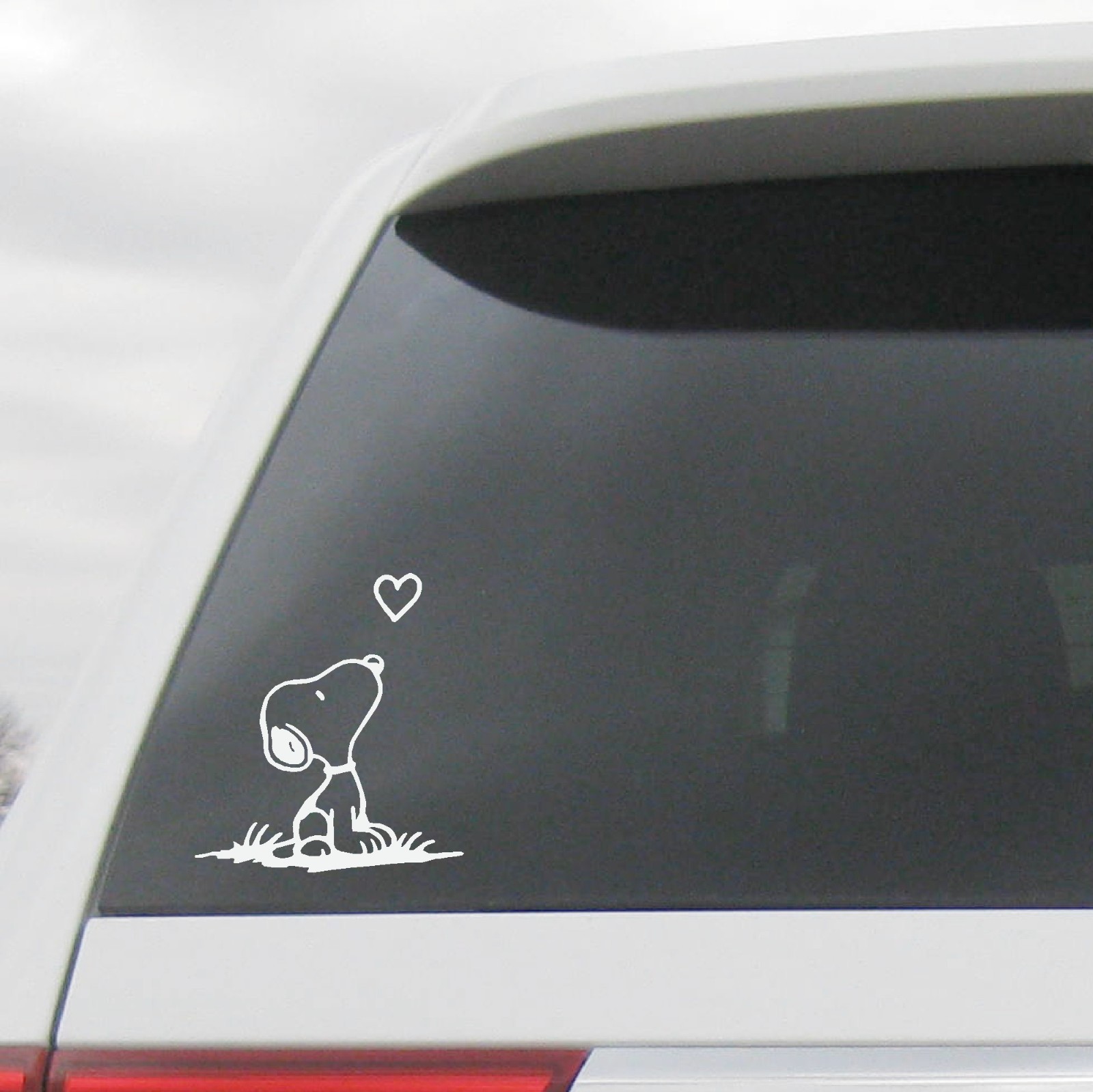 Beagle With Heart Decal Dog Vinyl Sticker Cartoon Car Window Comic Peanuts