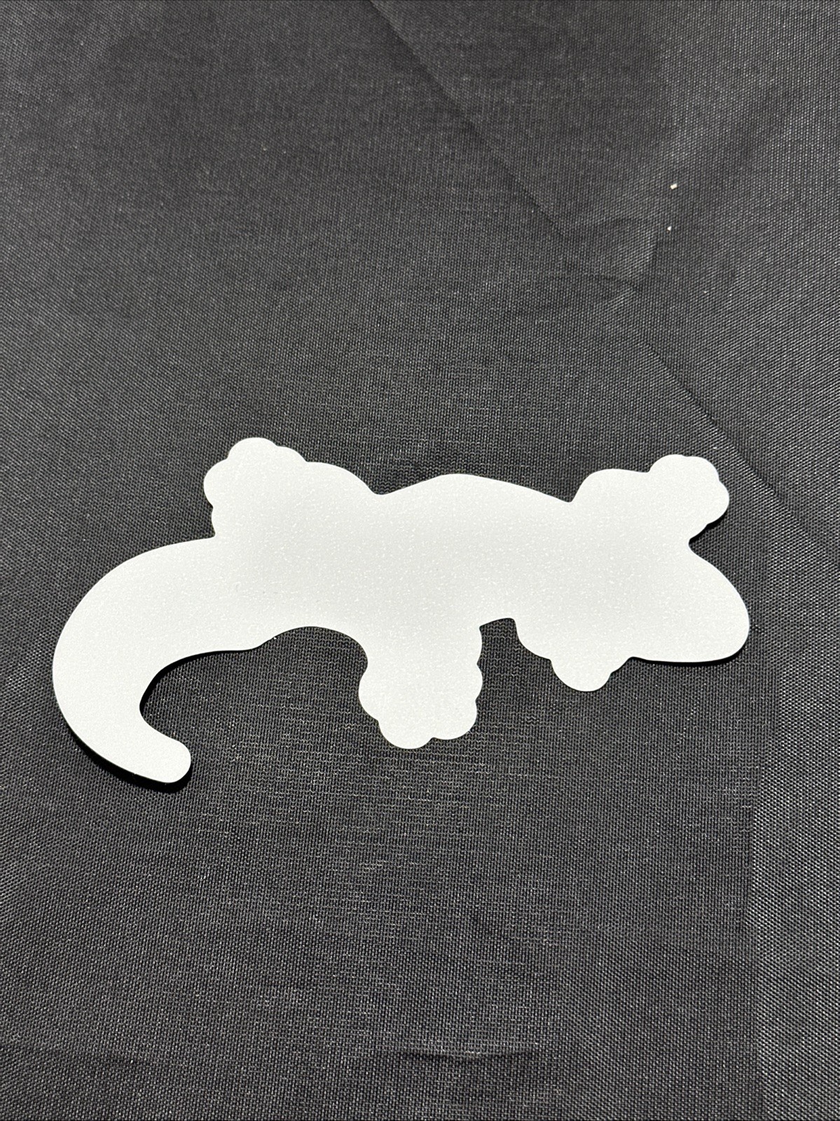 Mo’ Bettahs Hawaiian Food Sticker Black White Gecko Iguana Mo’o Bettah Aztec