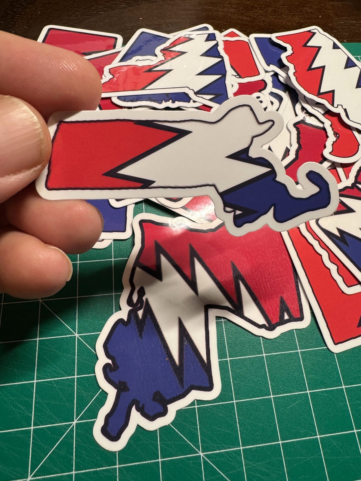 Massachusetts Stealie – Grateful Dead – Laminated Vinyl Sticker 1.5"x3"