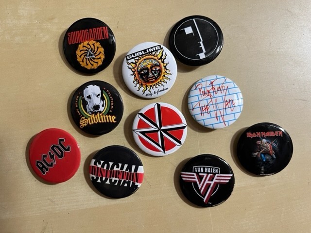 ROCK BAND PINS/BUTTONS 1.25" Circle Button Badge Pin – Officially Licensed