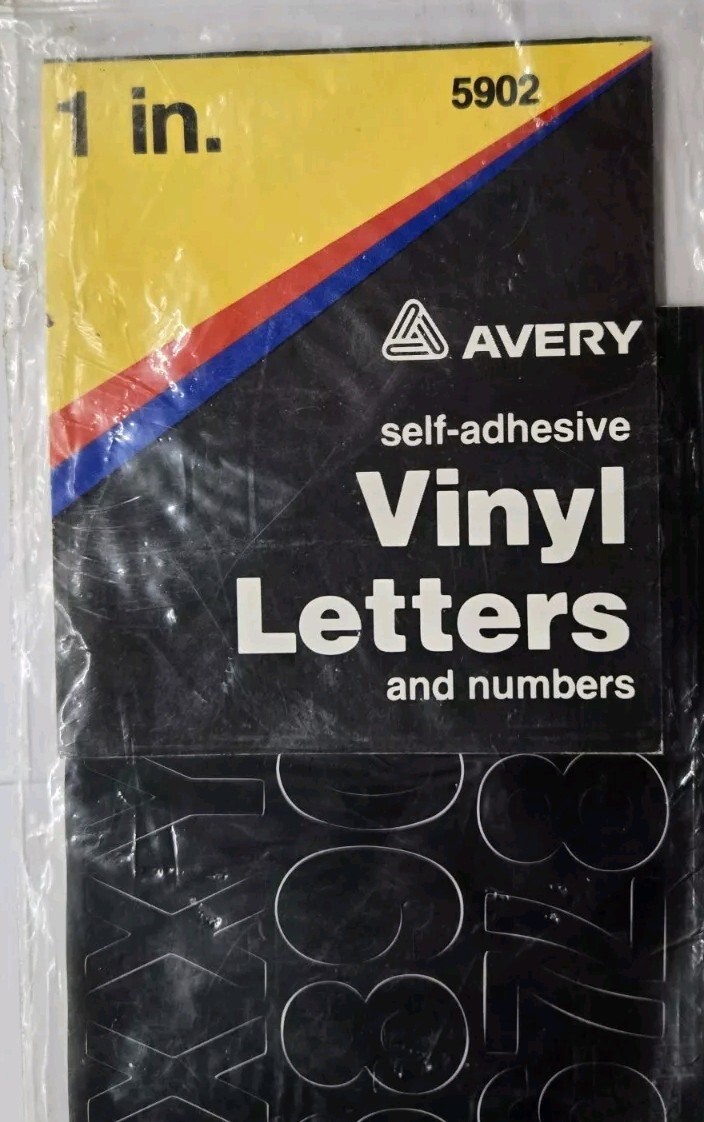 Avery 1" Black Self Adhesive Vinyl Letters and Numbers, 109 Characters