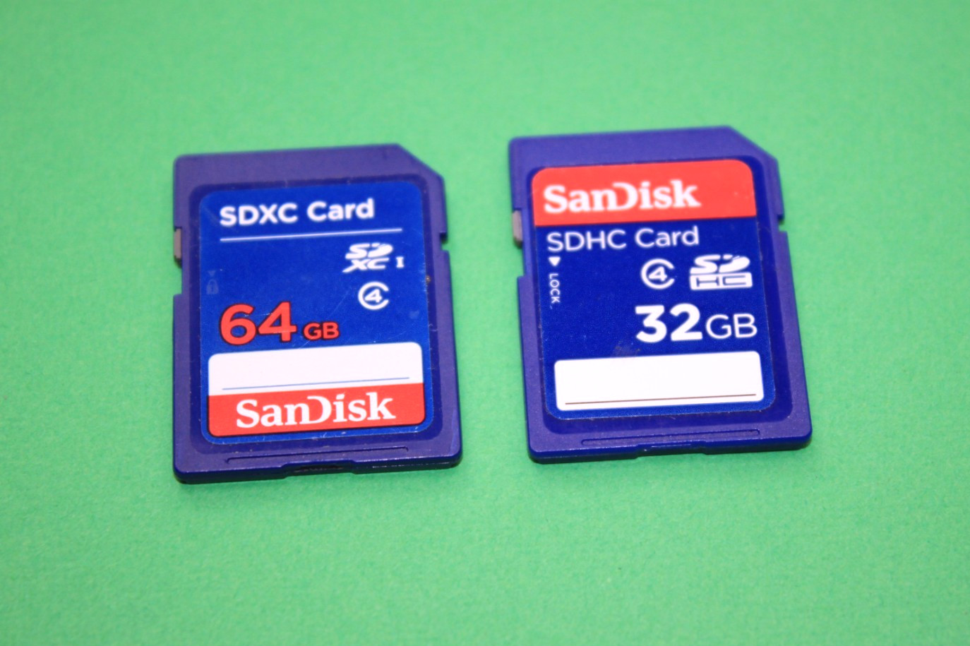Set of 2 SanDisk (1) 32GB & (1) 64GB Class 4 SDHC Flash Memory SD Card