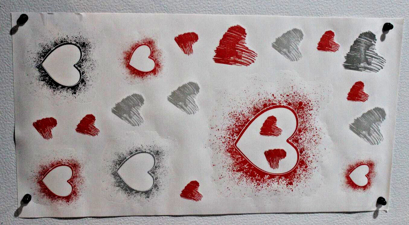 MY LIFE MY WALL ART SPRAY PAINT HEARTS (GLITTER) 23.62 IN X 12.59 IN