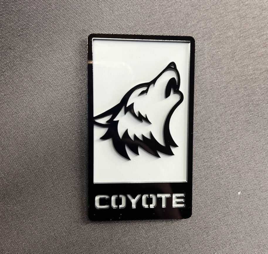 Coyote WHITE – BLACK Car Badge Emblem Grill – Trunk Aggressive Racing Tailgate
