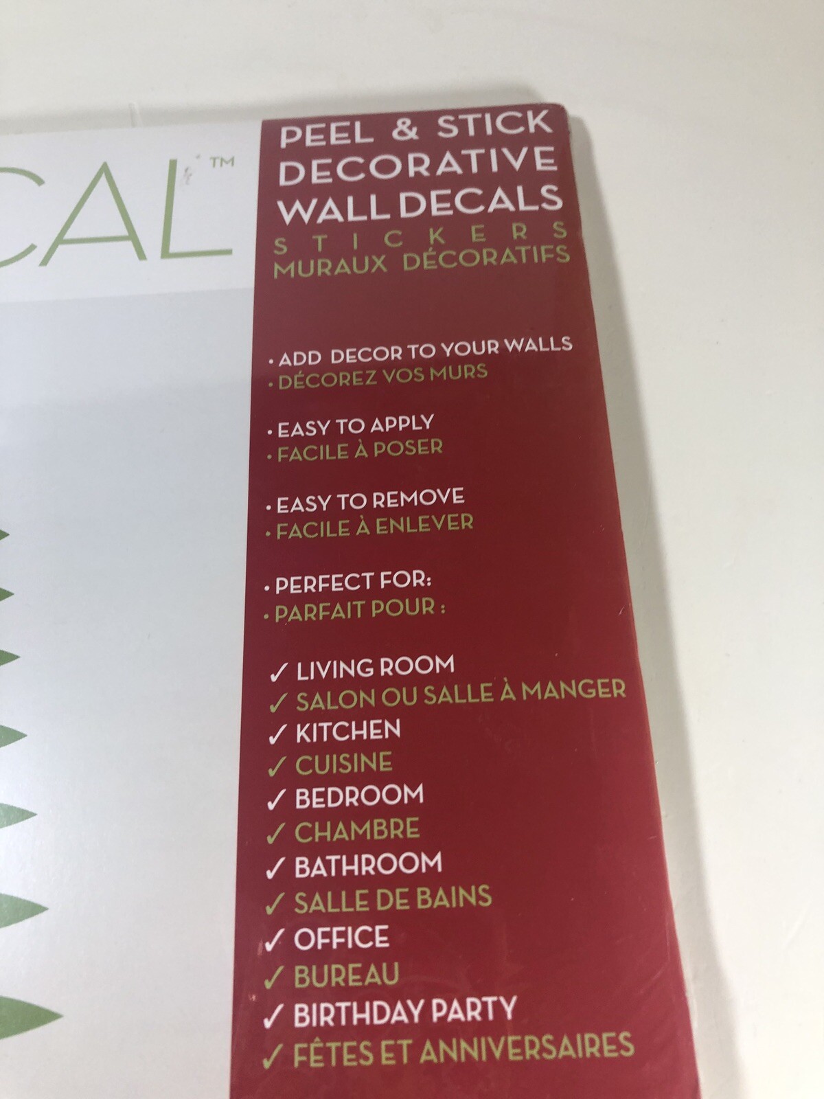 Graphique Home Decal Peel & Stick Wall Decals Red Foil Stars Christmas Tree NEW