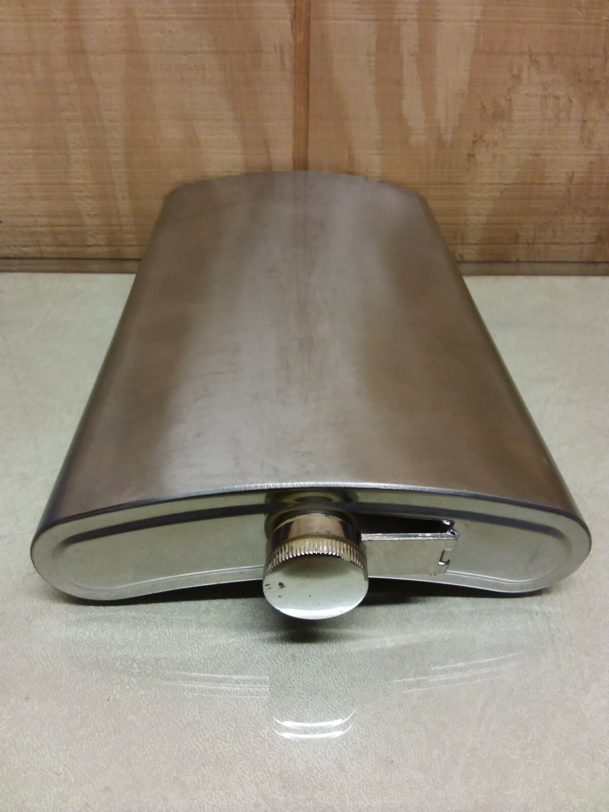 Gan 304 10-3/4"× 6-3/4"×1-5/8" Jumbo 64oz Stainless Steel Travel Canteen Flask
