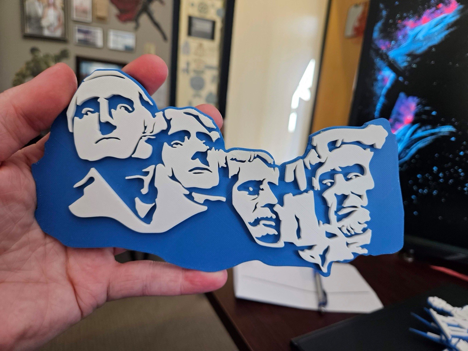 Mount Rushmore Patriotic Wall Art/Display – Blue White, Horizontal, Adults