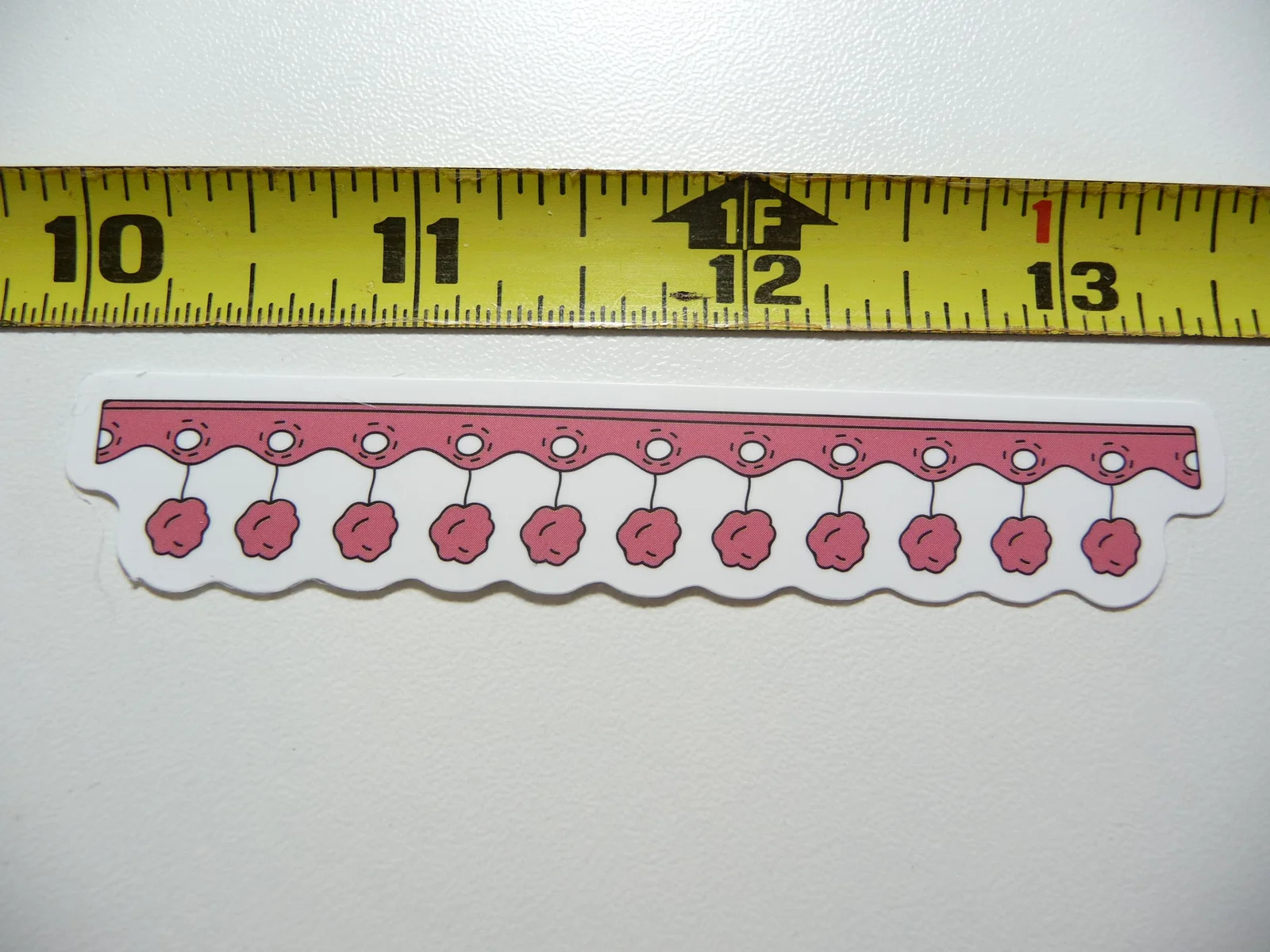 DECORATIVE EDGING SMALL STICKER DECAL SEWING SEW CLOTHING SEAMSTRESS