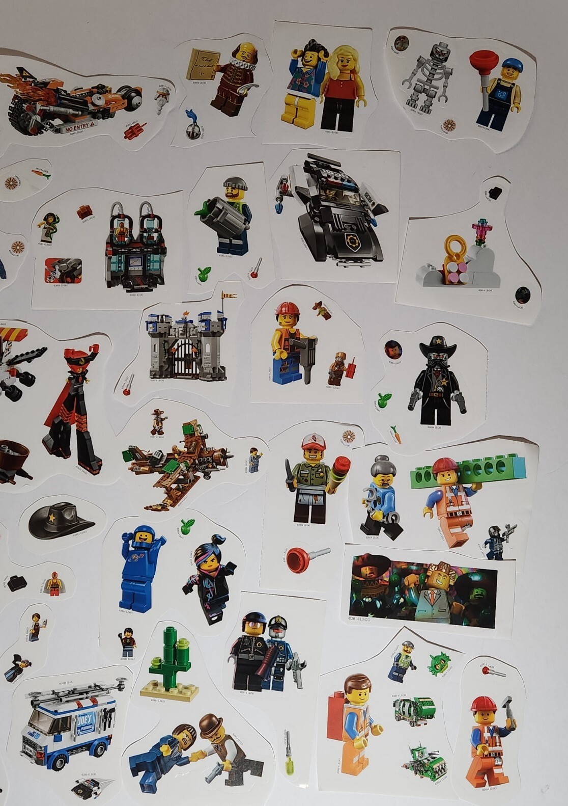 HUGE RARE 100+ Sticker THE LEGO MOVIE & SKYLANDERS Ultimate Sticker Collection